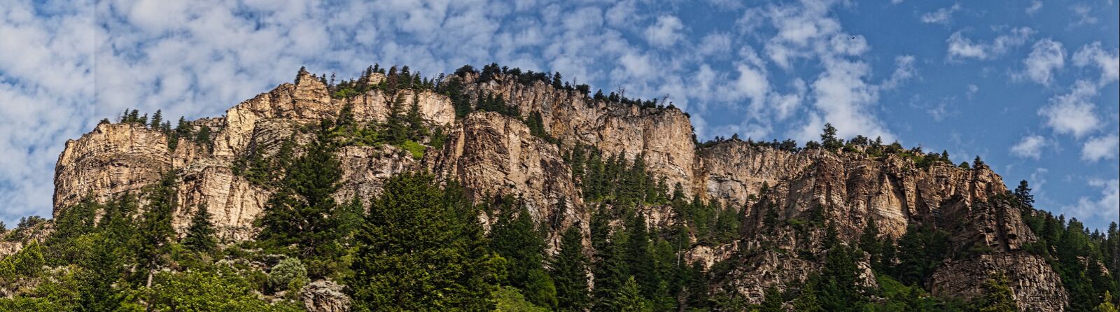 Sony DT 18-55mm F3.5-5.6 SAM II sample photo. Hanging, lake, trail photography