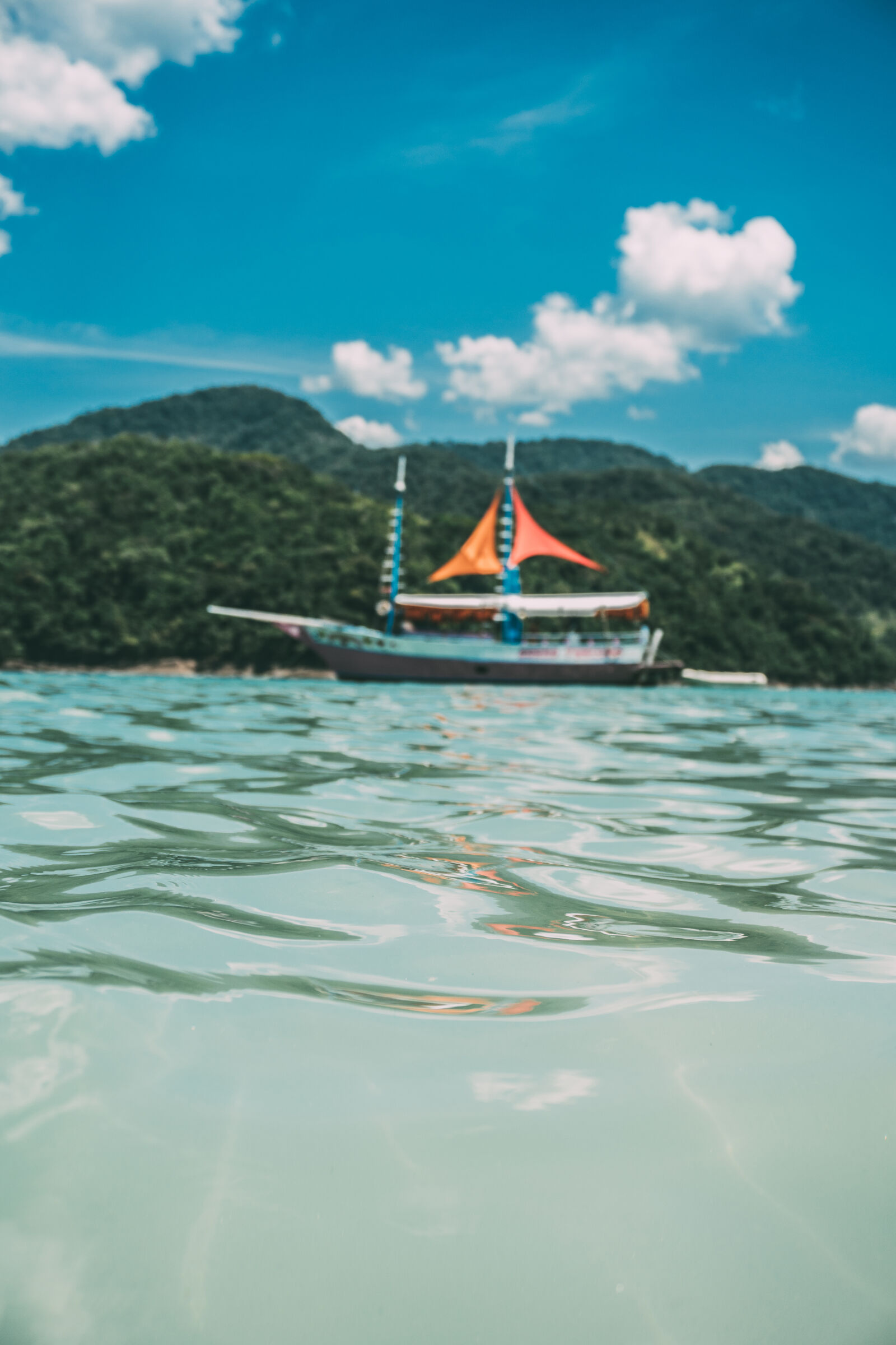 Sony a6300 sample photo. Blue, sky, boat, clouds photography