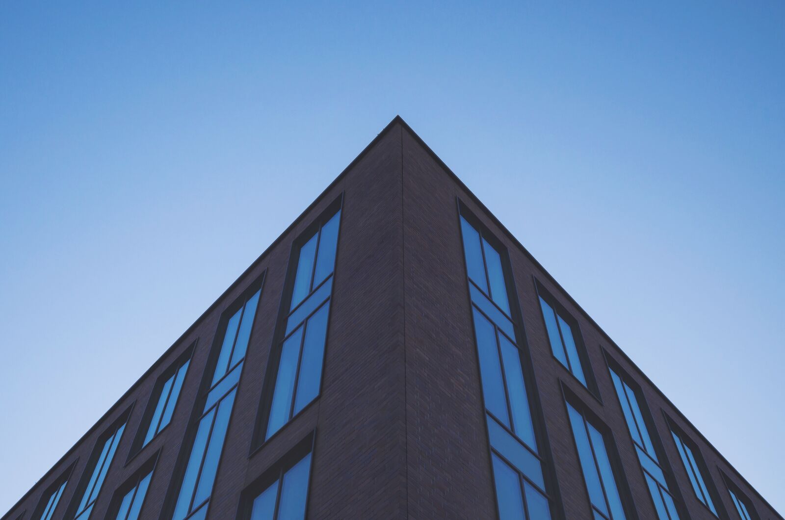 Nikon D5100 sample photo. Architecture, modern, sky photography