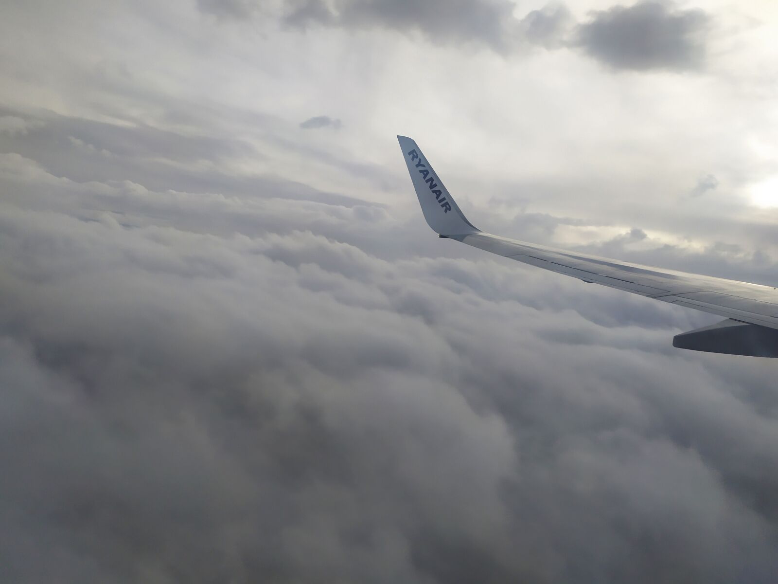 Xiaomi Redmi Note 7 sample photo. Plane, cloud, travel photography