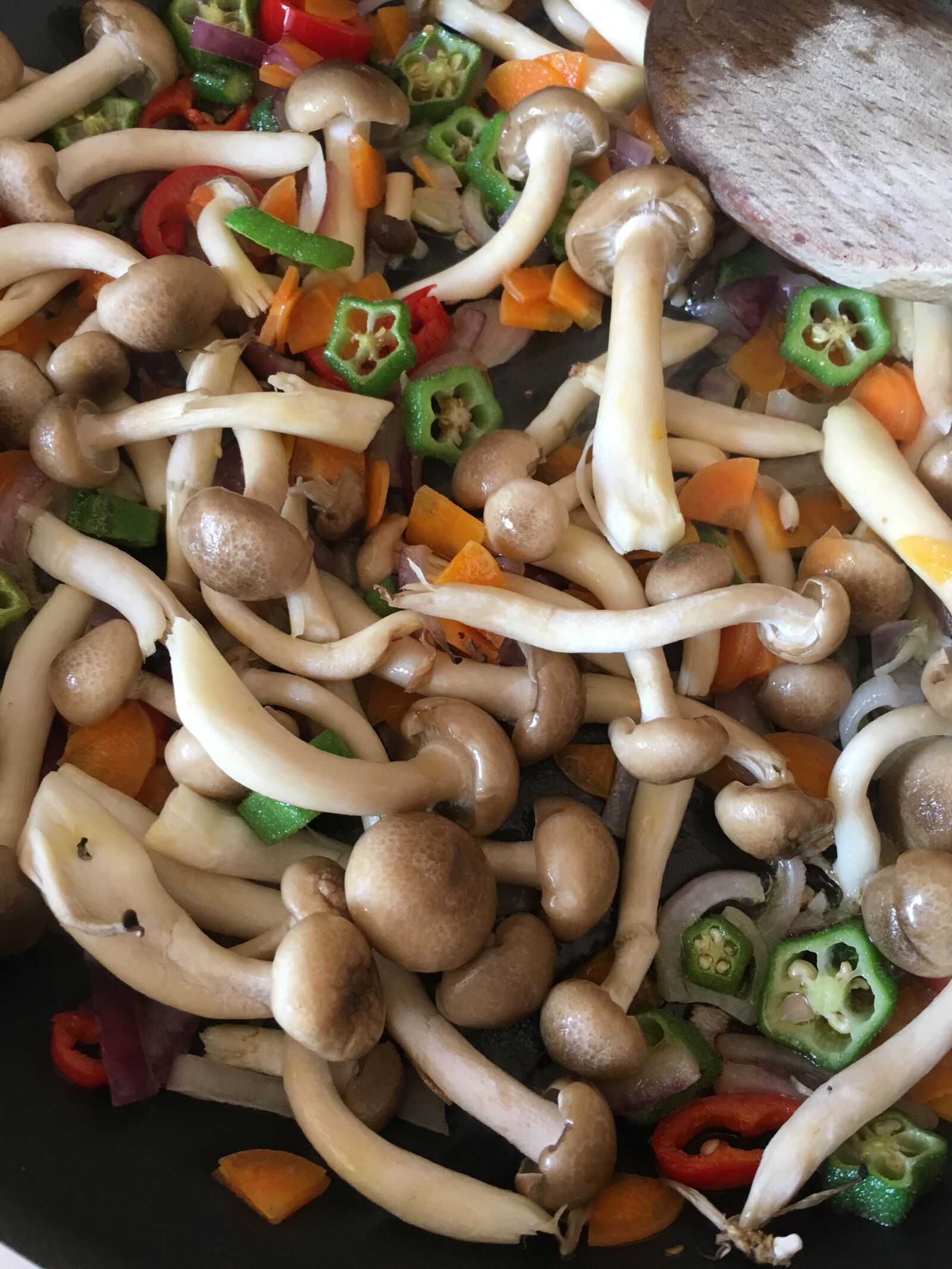 Apple iPhone 6s sample photo. Udon with okra, mushrooms photography