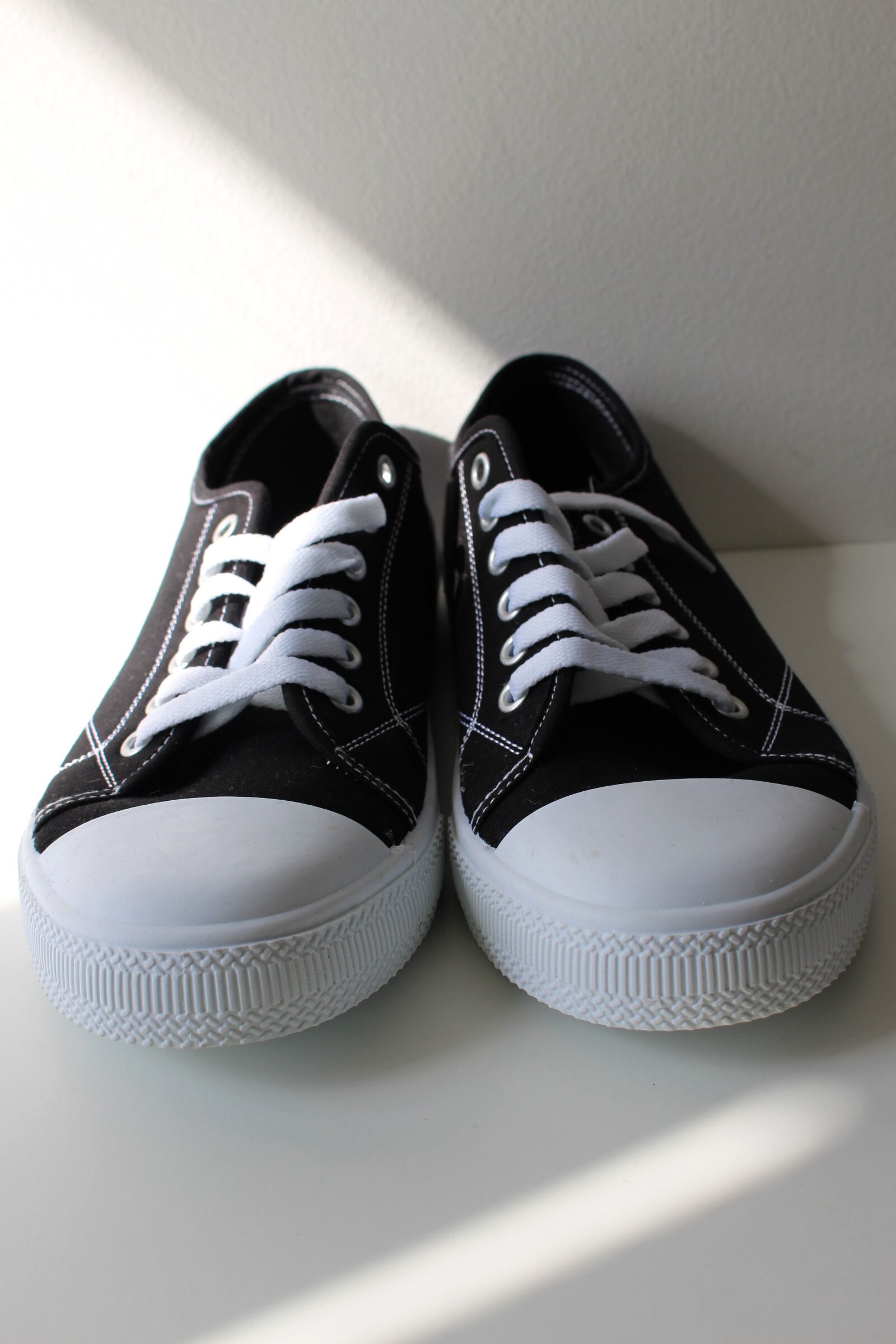 Canon EOS 700D (EOS Rebel T5i / EOS Kiss X7i) sample photo. Shoe, shoes, fashion photography