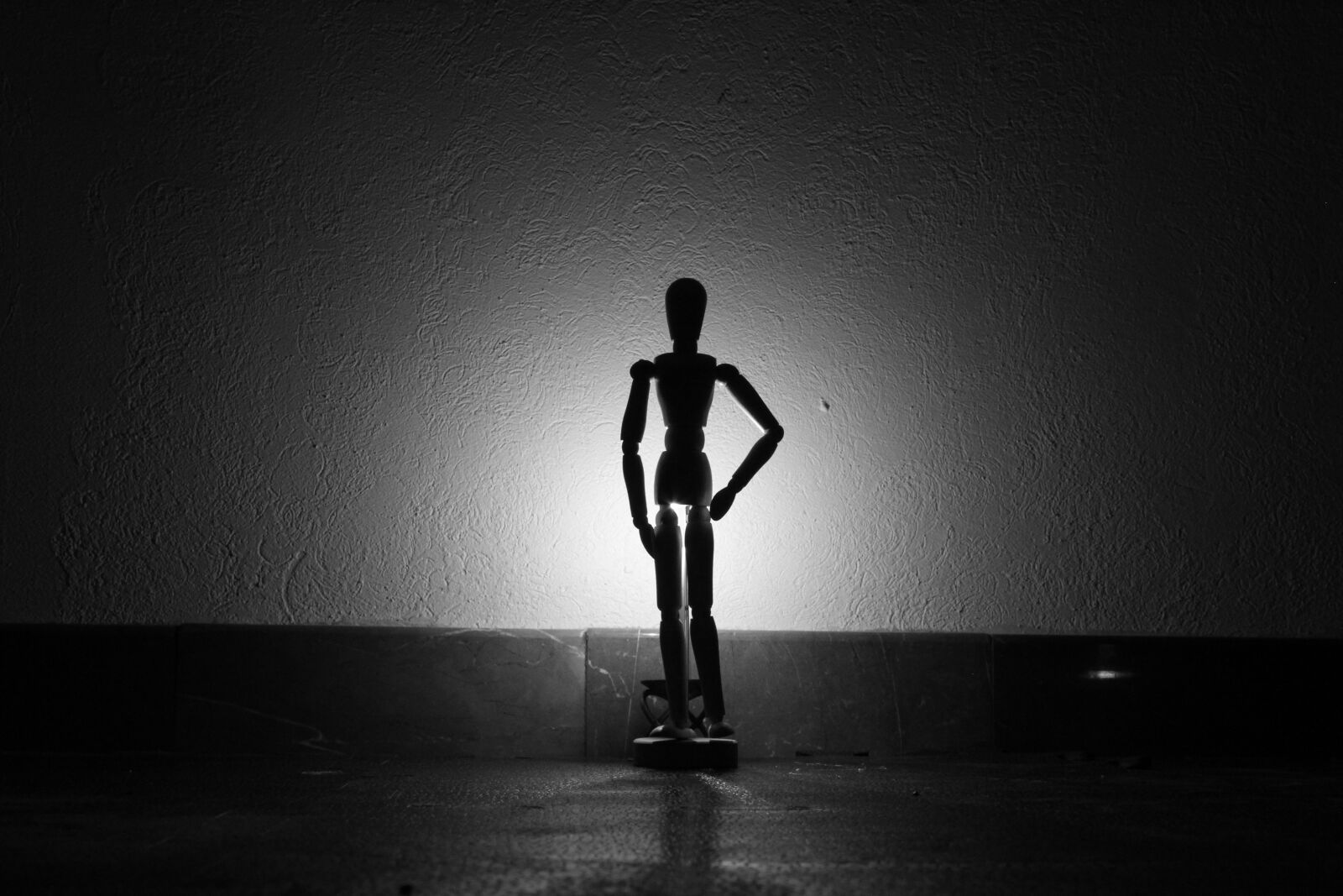 Canon EOS 1300D (EOS Rebel T6 / EOS Kiss X80) sample photo. Light, model, wood photography