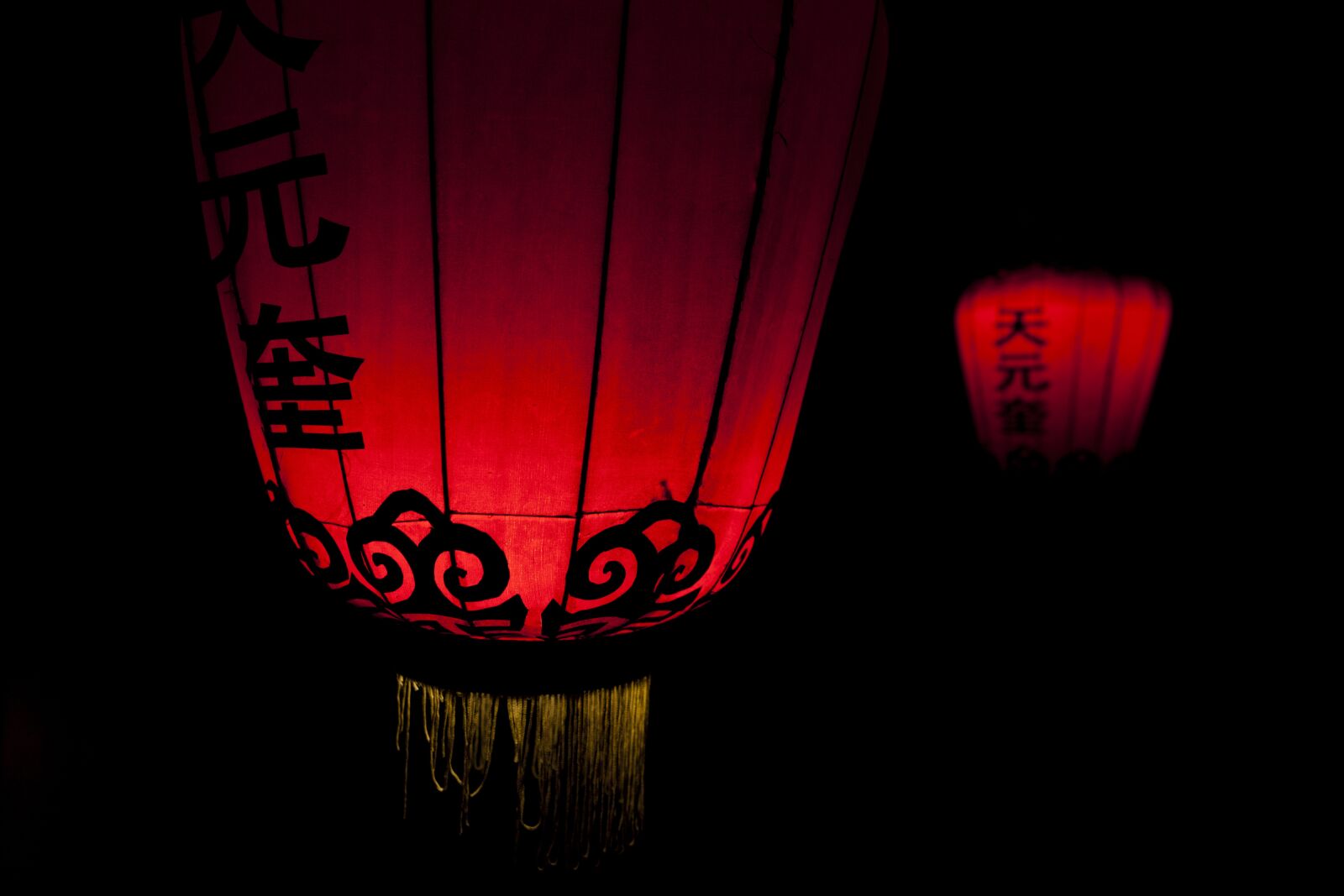 Canon EOS 5D Mark II sample photo. Lantern, red, china photography