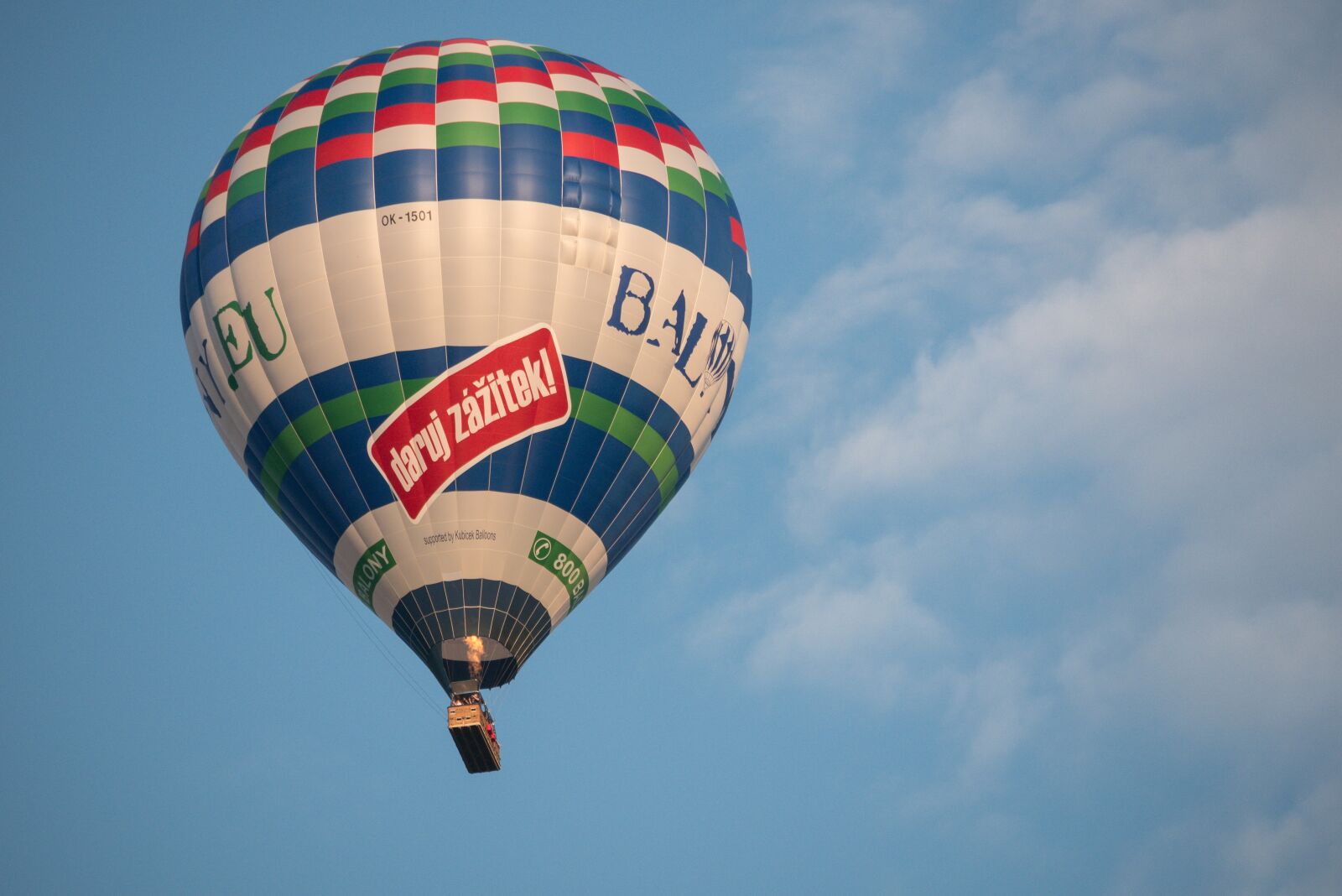 Panasonic Lumix DMC-GX85 (Lumix DMC-GX80 / Lumix DMC-GX7 Mark II) sample photo. Travel, balloon photography