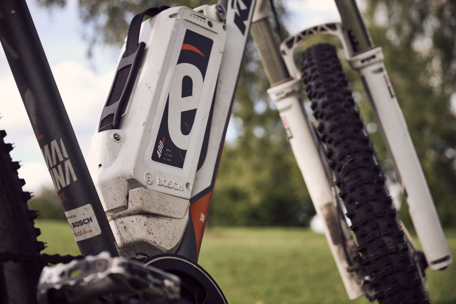 Fujifilm XF 18-55mm F2.8-4 R LM OIS sample photo. Bike, e-bike, battery photography