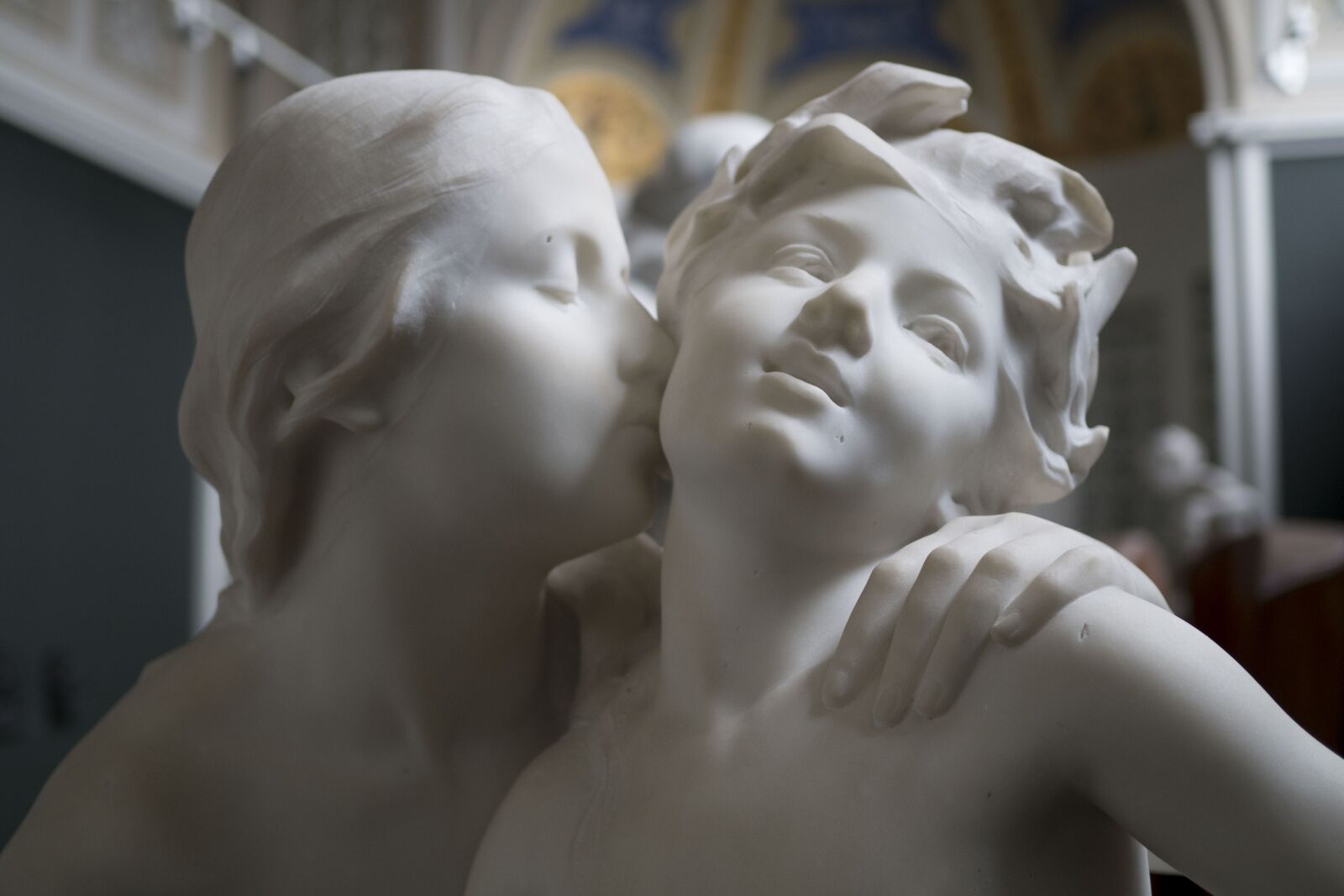 Olympus OM-D E-M5 II sample photo. People, adult, sculpture photography
