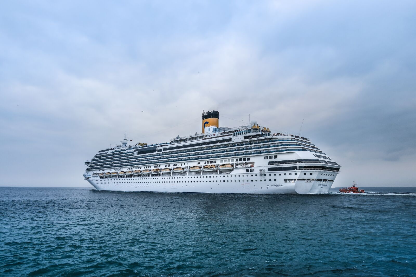 Canon PowerShot G3 X sample photo. Cruise ship, costa favolosa photography