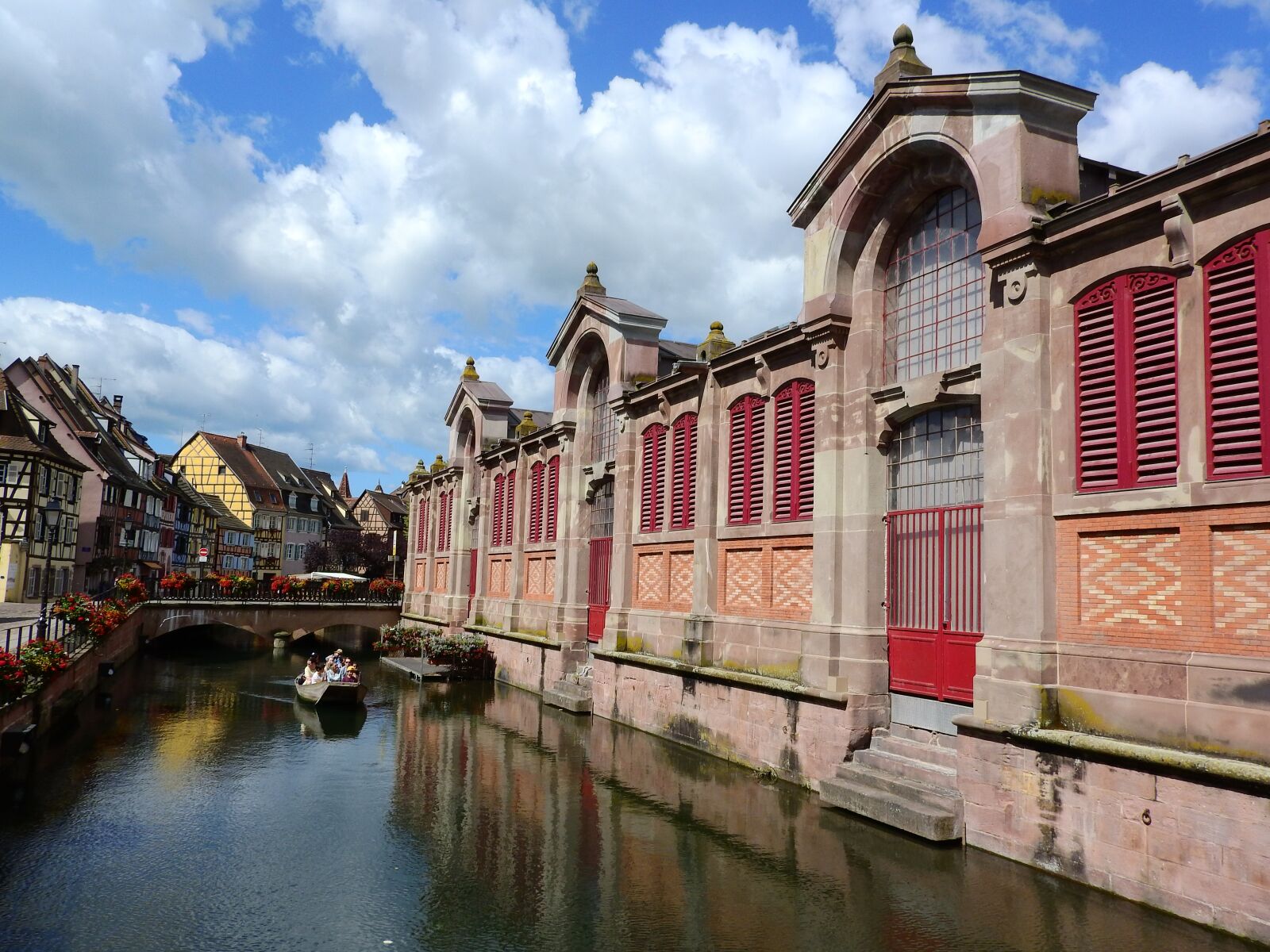 Nikon Coolpix P610 sample photo. Canal, historical center, france photography