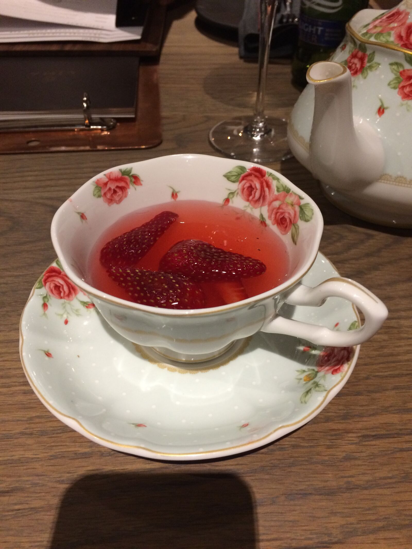 iPhone 5s back camera 4.15mm f/2.2 sample photo. Love, strawberry, tea photography