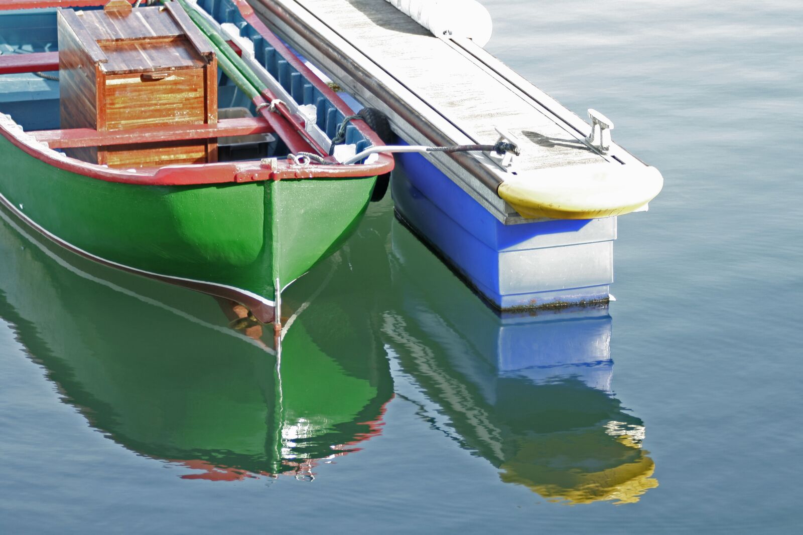 Canon EOS 350D (EOS Digital Rebel XT / EOS Kiss Digital N) sample photo. Sea, port, boats photography