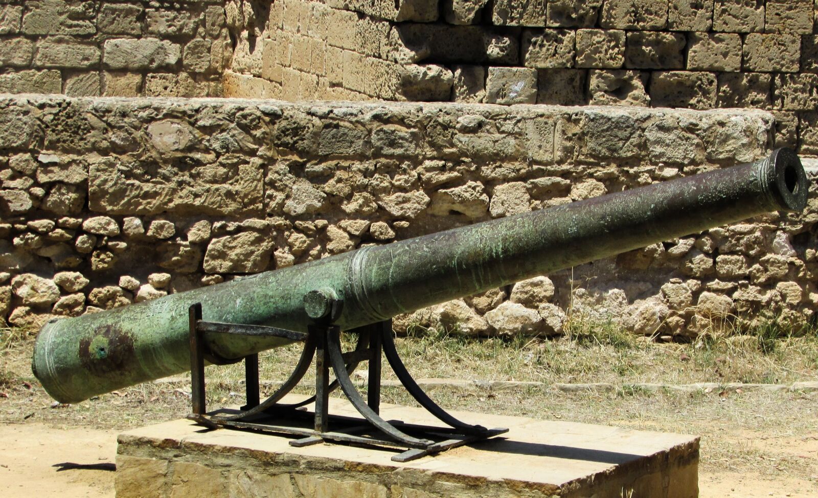 Canon PowerShot SX400 IS sample photo. Cannon, weapon, fortification photography