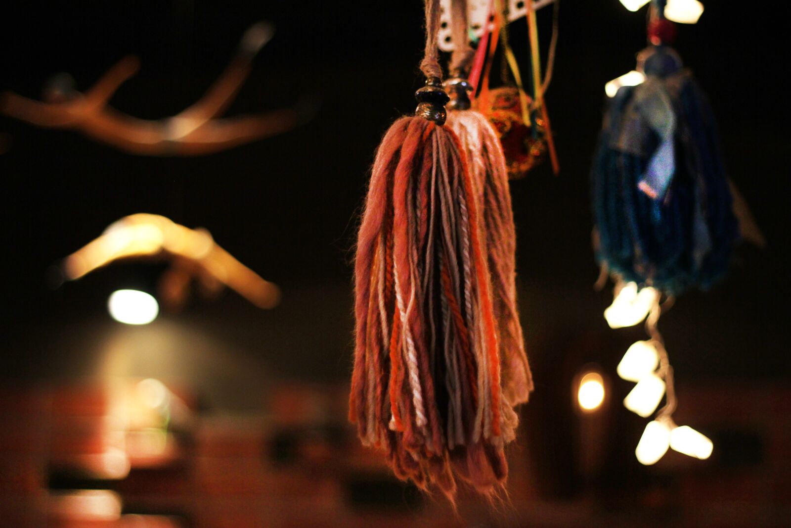 Canon EOS 60D + Canon EF 50mm F1.8 STM sample photo. Bar, restaurant, decoration photography