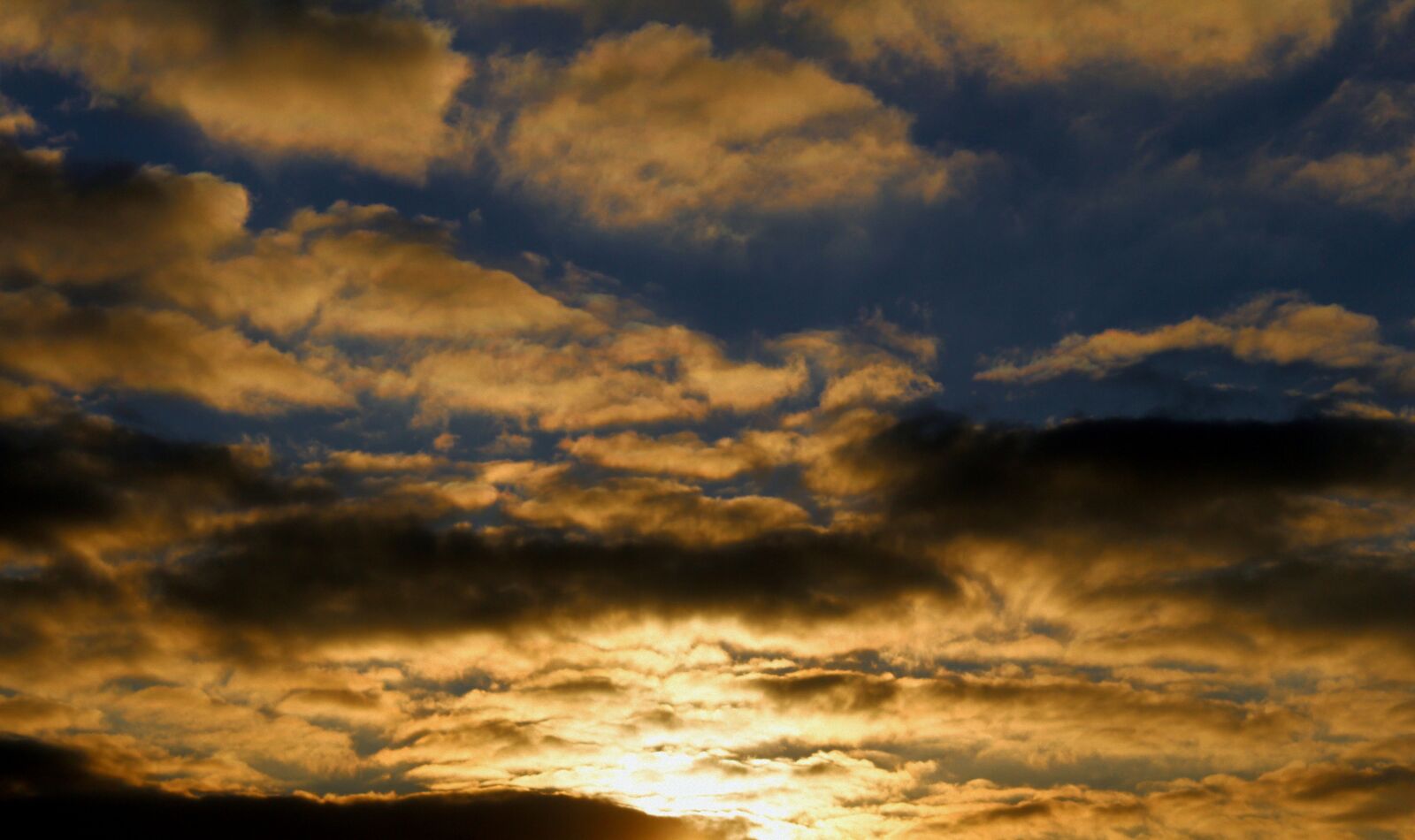 Canon EOS 650D (EOS Rebel T4i / EOS Kiss X6i) sample photo. Russia, saratov, sky photography