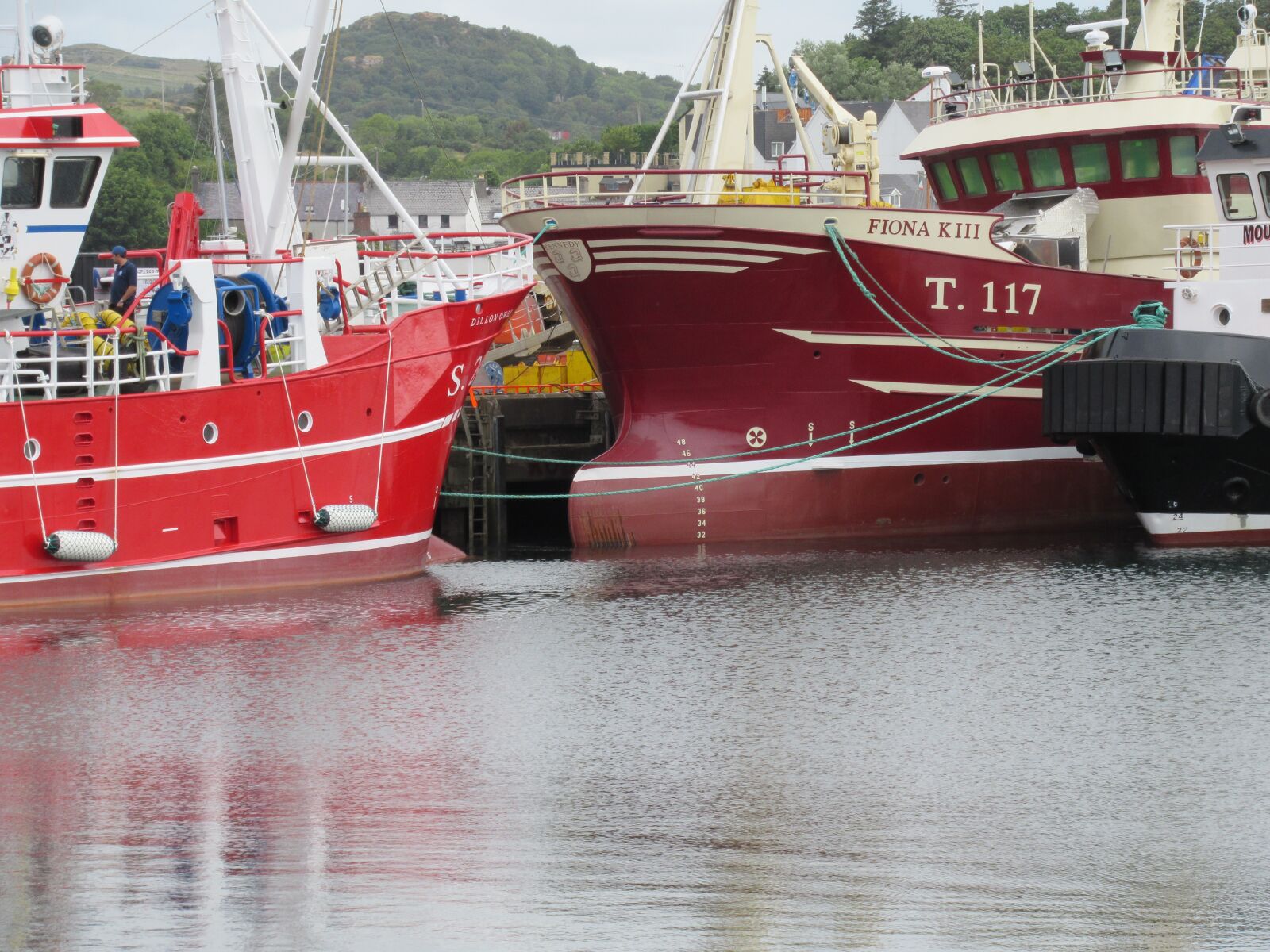 Canon PowerShot SX620 HS sample photo. Red, fishing, boats photography