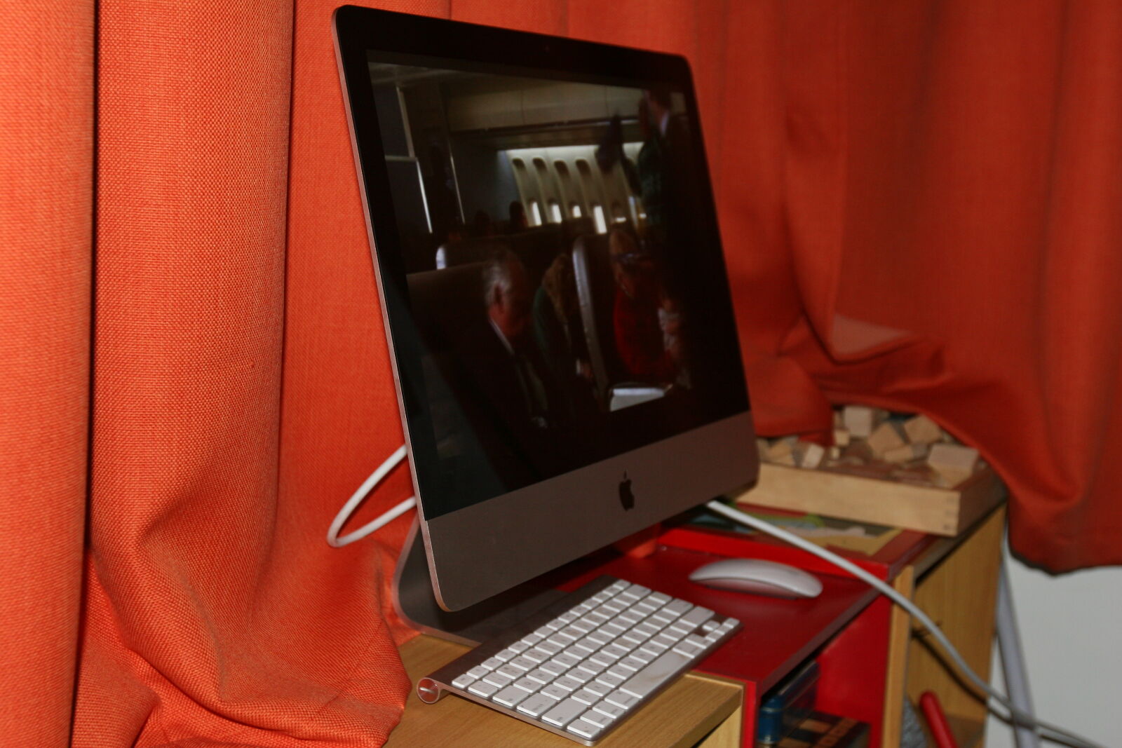 Canon EOS 20D sample photo. Cable, imac, keyboard, magic photography