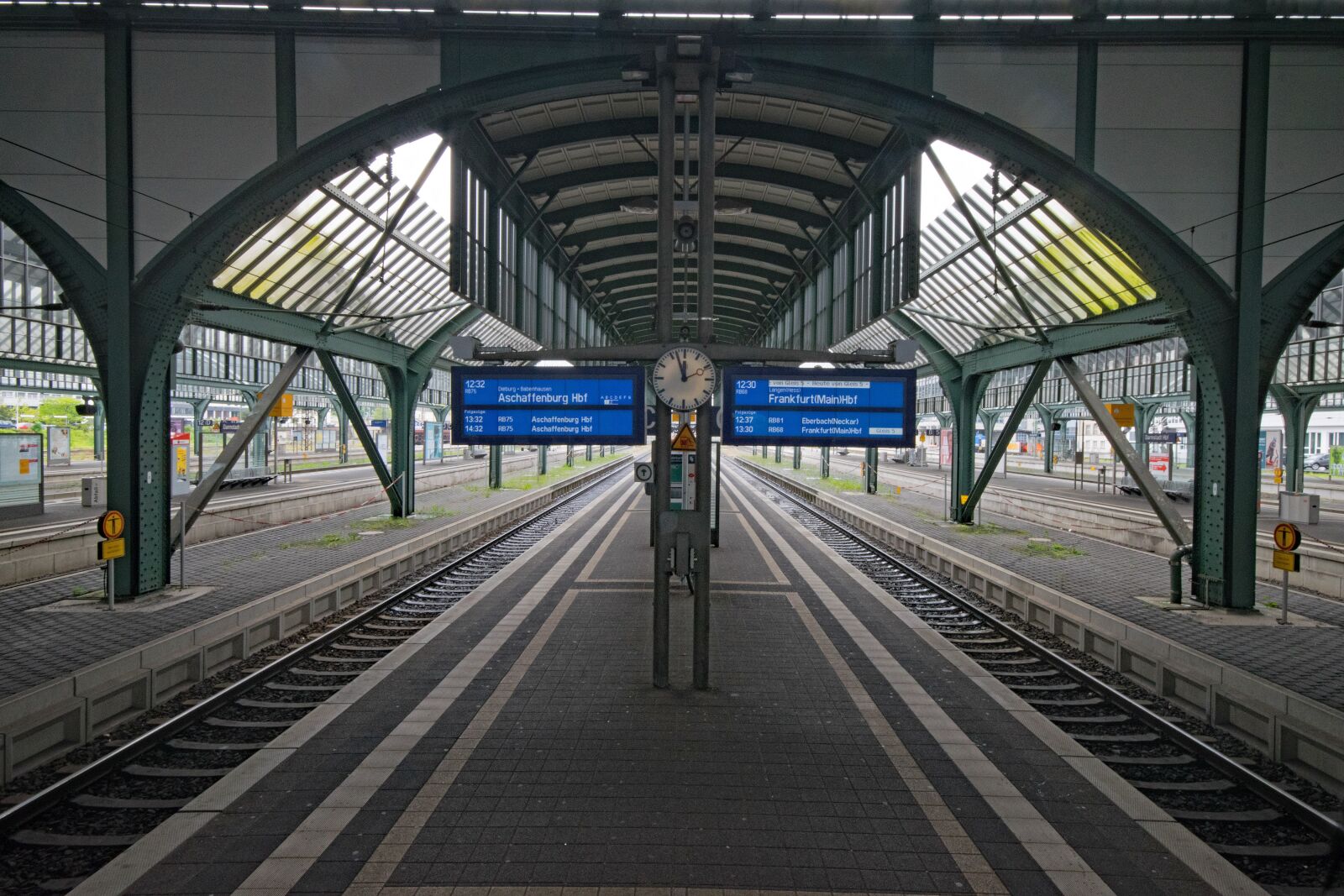 Nikon D5300 sample photo. Darmstadt, central station, hesse photography