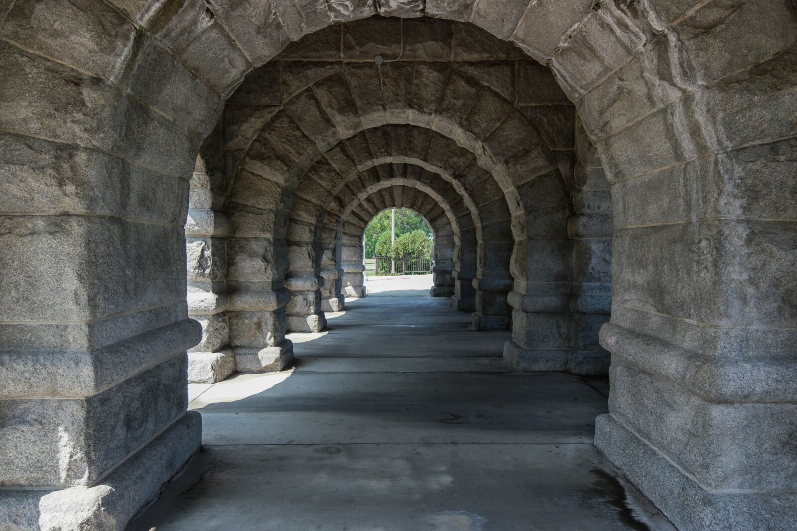 Samsung NX500 sample photo. Arches, architecture, old photography