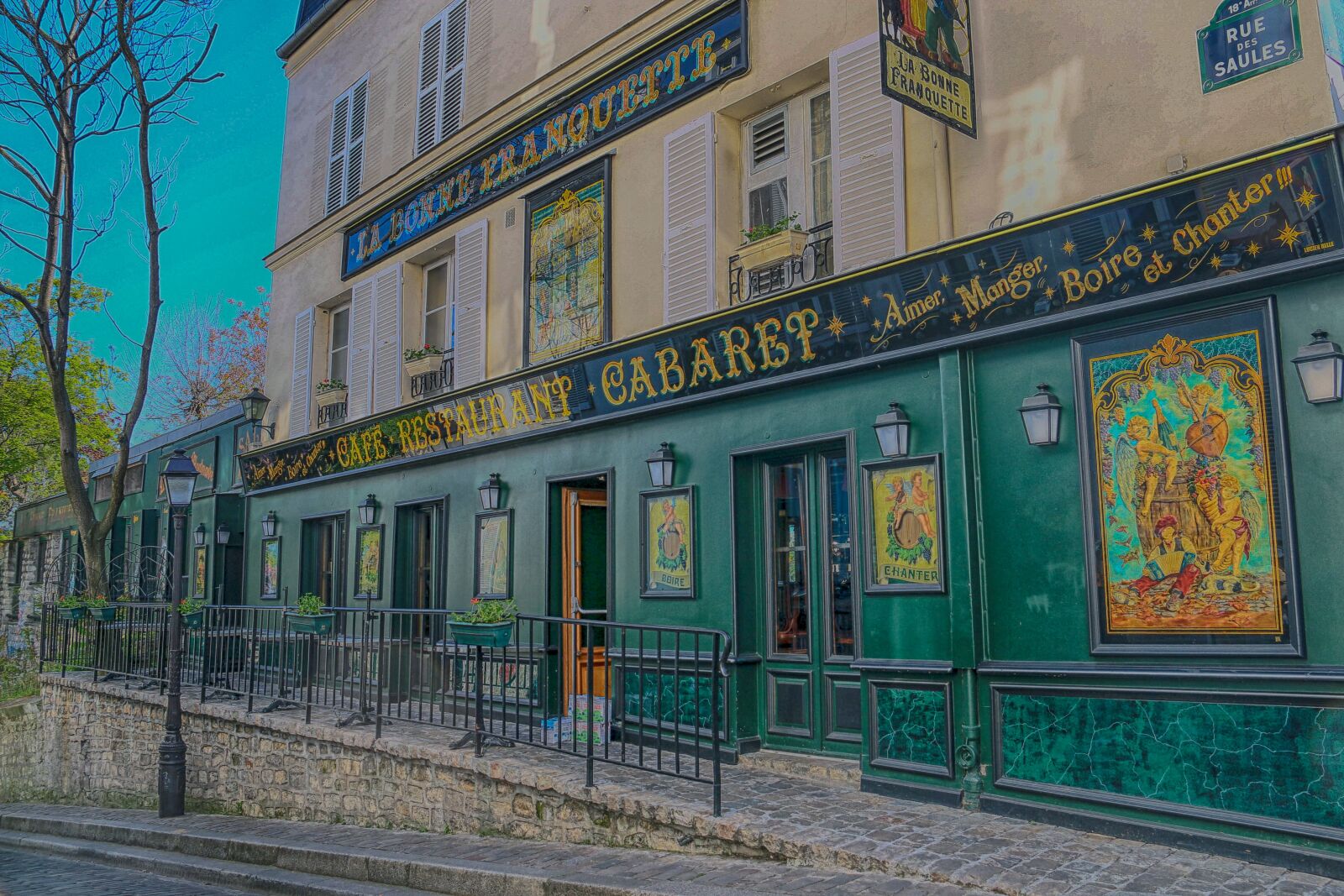 Canon EOS 70D sample photo. Cabaret, paris, montmartre photography