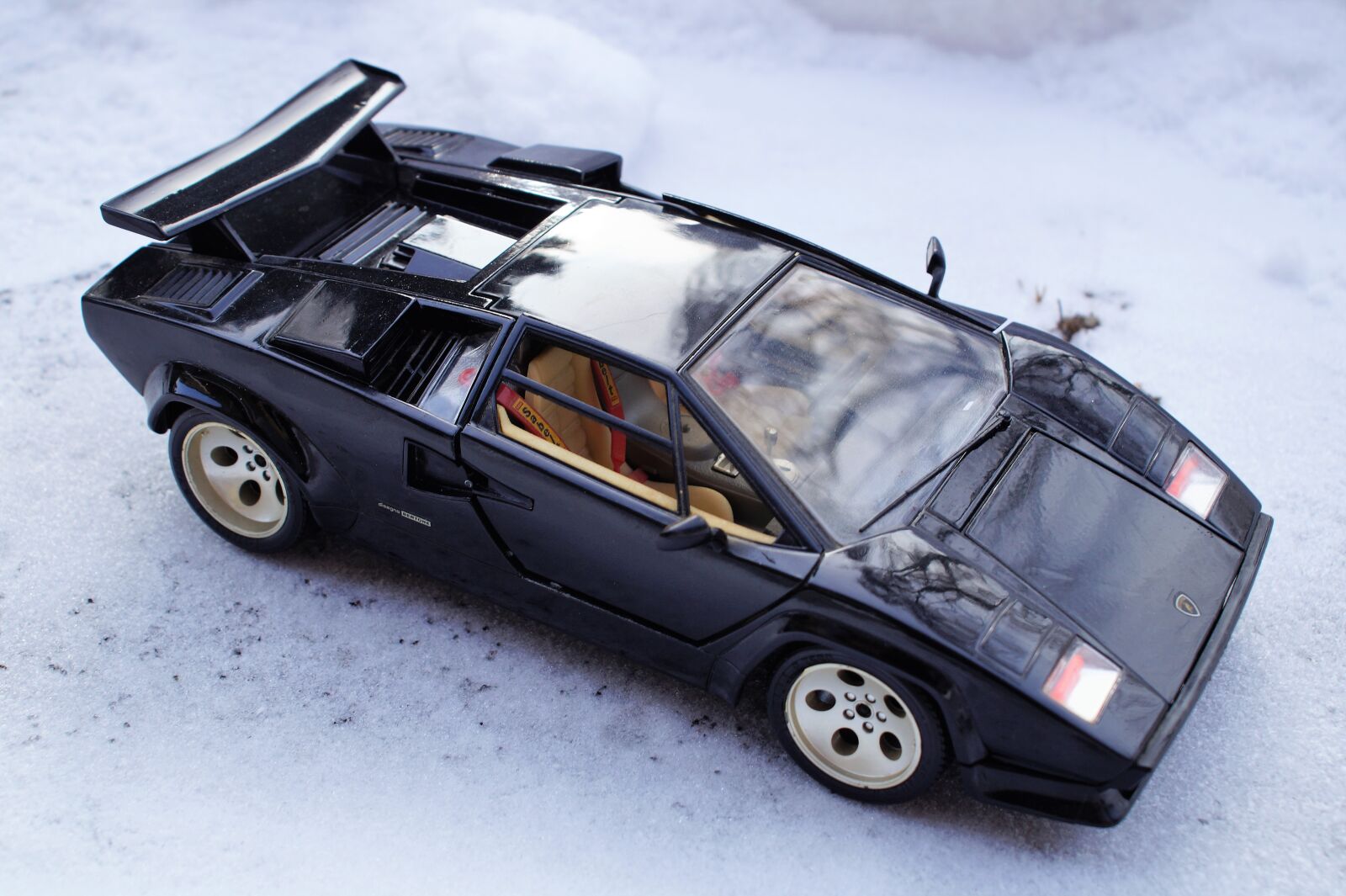 Sony DT 18-70mm F3.5-5.6 sample photo. Model car, auto, lamborghini photography