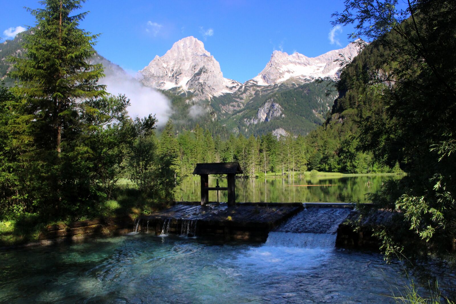 Canon EOS 100D (EOS Rebel SL1 / EOS Kiss X7) sample photo. Mountains, water, river photography