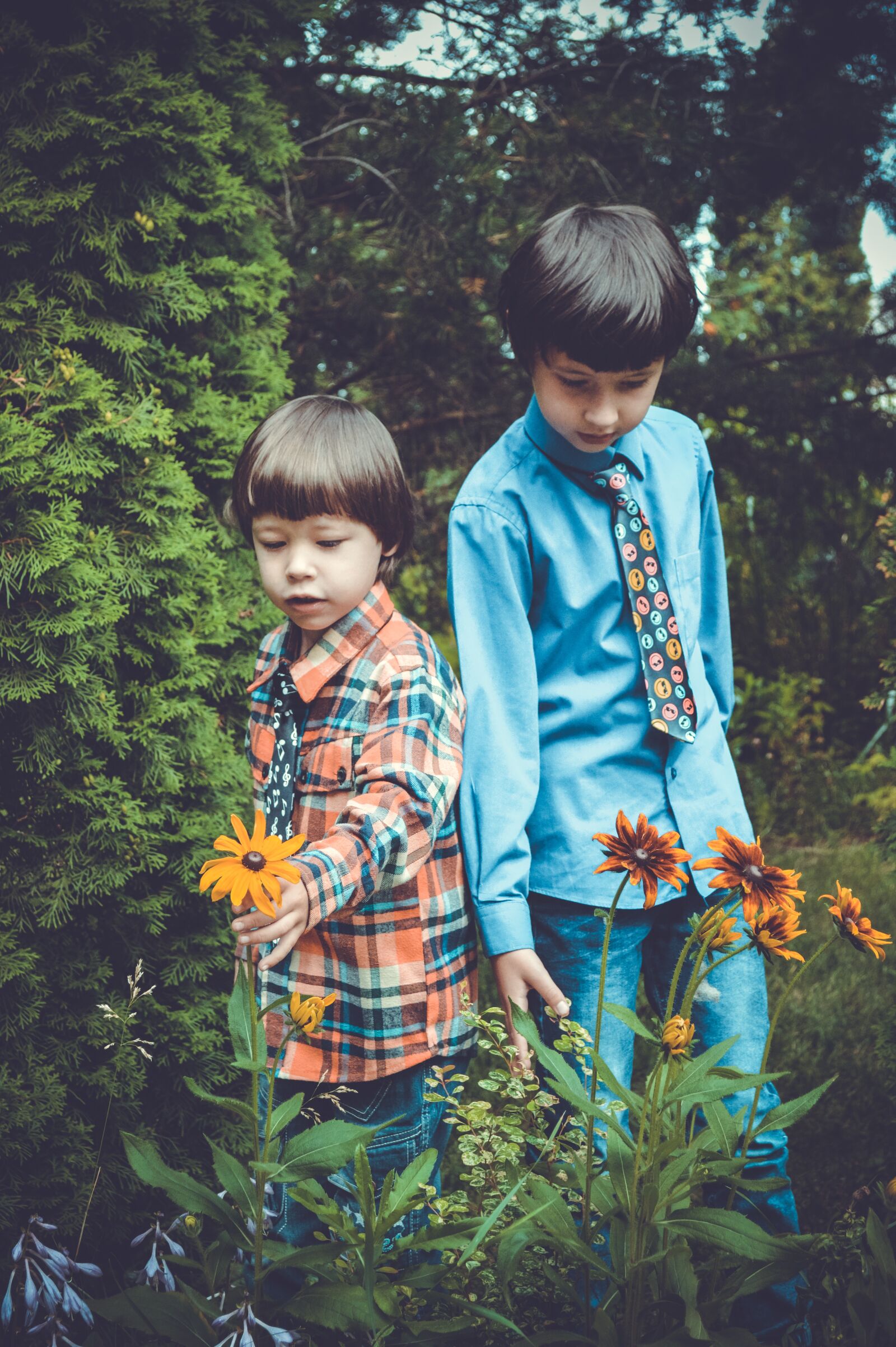 Nikon D3200 sample photo. Kids, flowers, flower photography