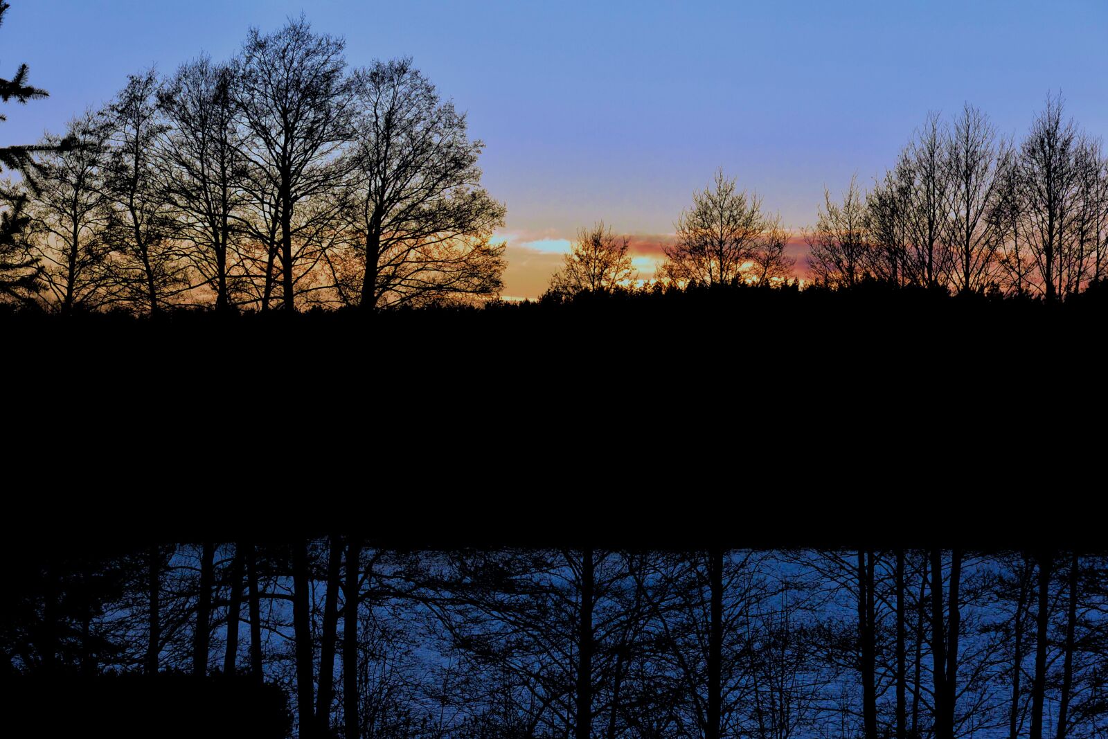 Nikon 1 Nikkor VR 30-110mm F3.8-5.6 sample photo. Lake, evening, sunset photography