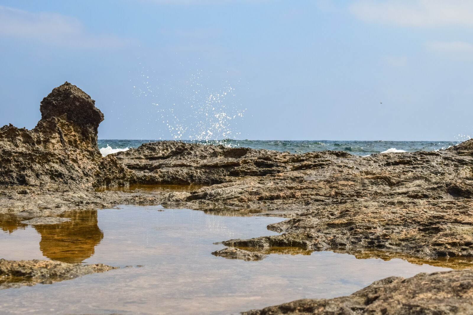 Nikon D3300 sample photo. Rocky coast, water, reflection photography