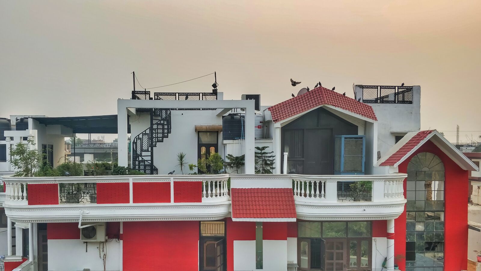 OnePlus 5 sample photo. Beautiful, red, house, our photography