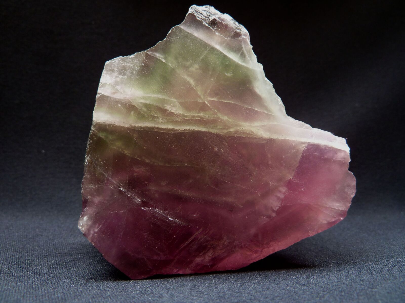 Panasonic Lumix DMC-ZS7 (Lumix DMC-TZ10) sample photo. Fluorite, fluorspar, glass gloss photography