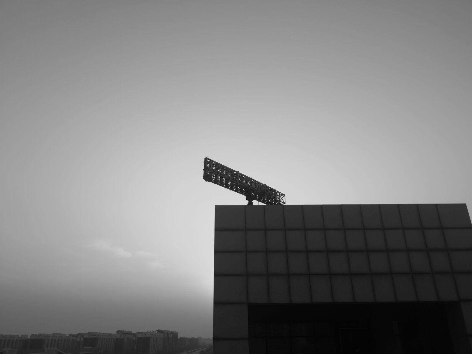 HUAWEI P20 Pro sample photo. Black and white, city photography