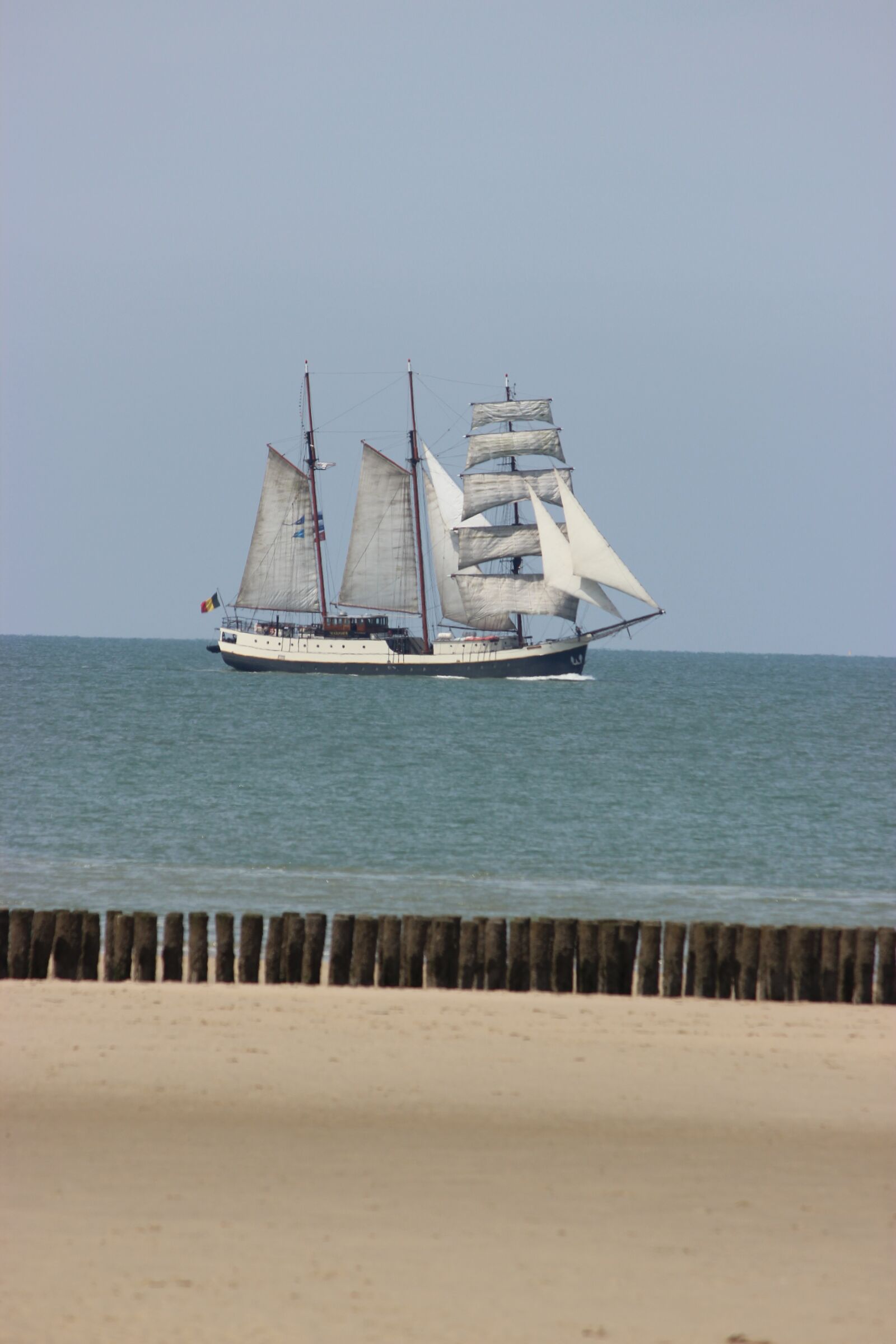 Canon EOS 600D (Rebel EOS T3i / EOS Kiss X5) sample photo. Sailing vessel, sea, ocean photography