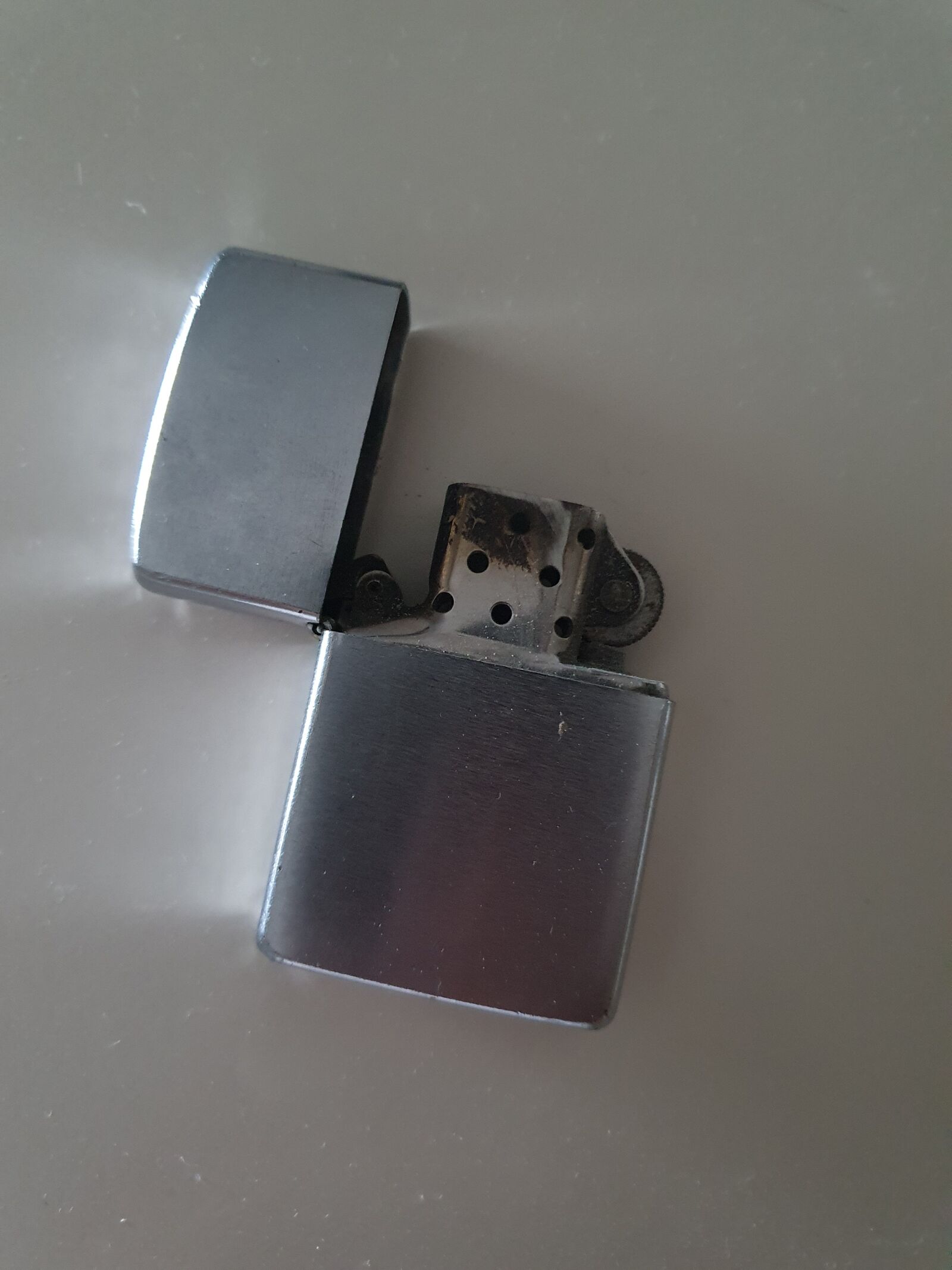 Samsung Galaxy S10+ sample photo. Lighter, zippo photography