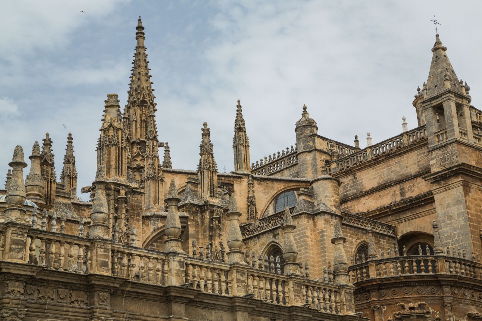 Canon EF 24-105mm F4L IS USM sample photo. Dom, seville, church photography