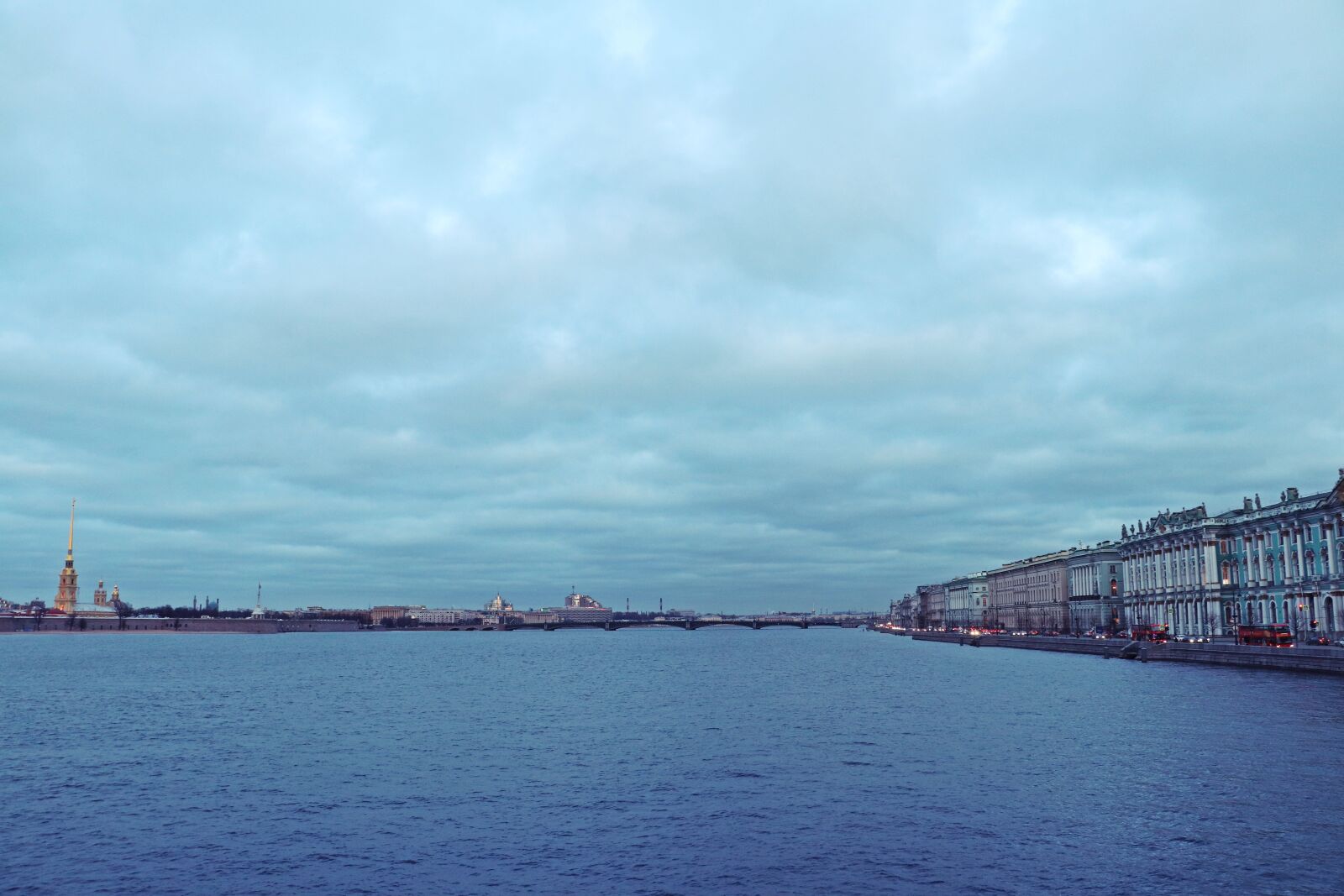 Canon EOS 200D (EOS Rebel SL2 / EOS Kiss X9) sample photo. Neva, river, petersburg photography