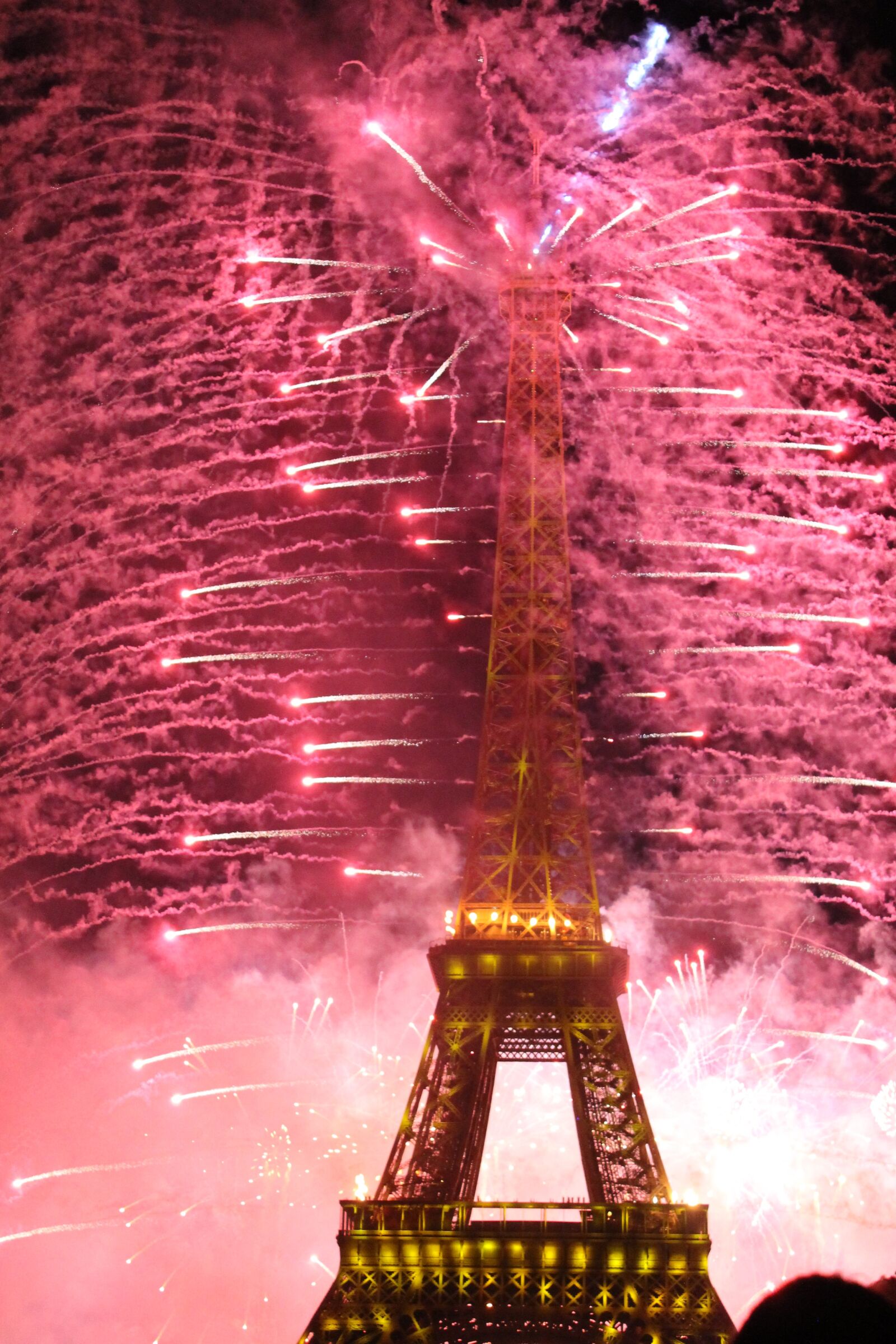 Canon EOS 1100D (EOS Rebel T3 / EOS Kiss X50) sample photo. Eiffel tower, fireworks, paris photography