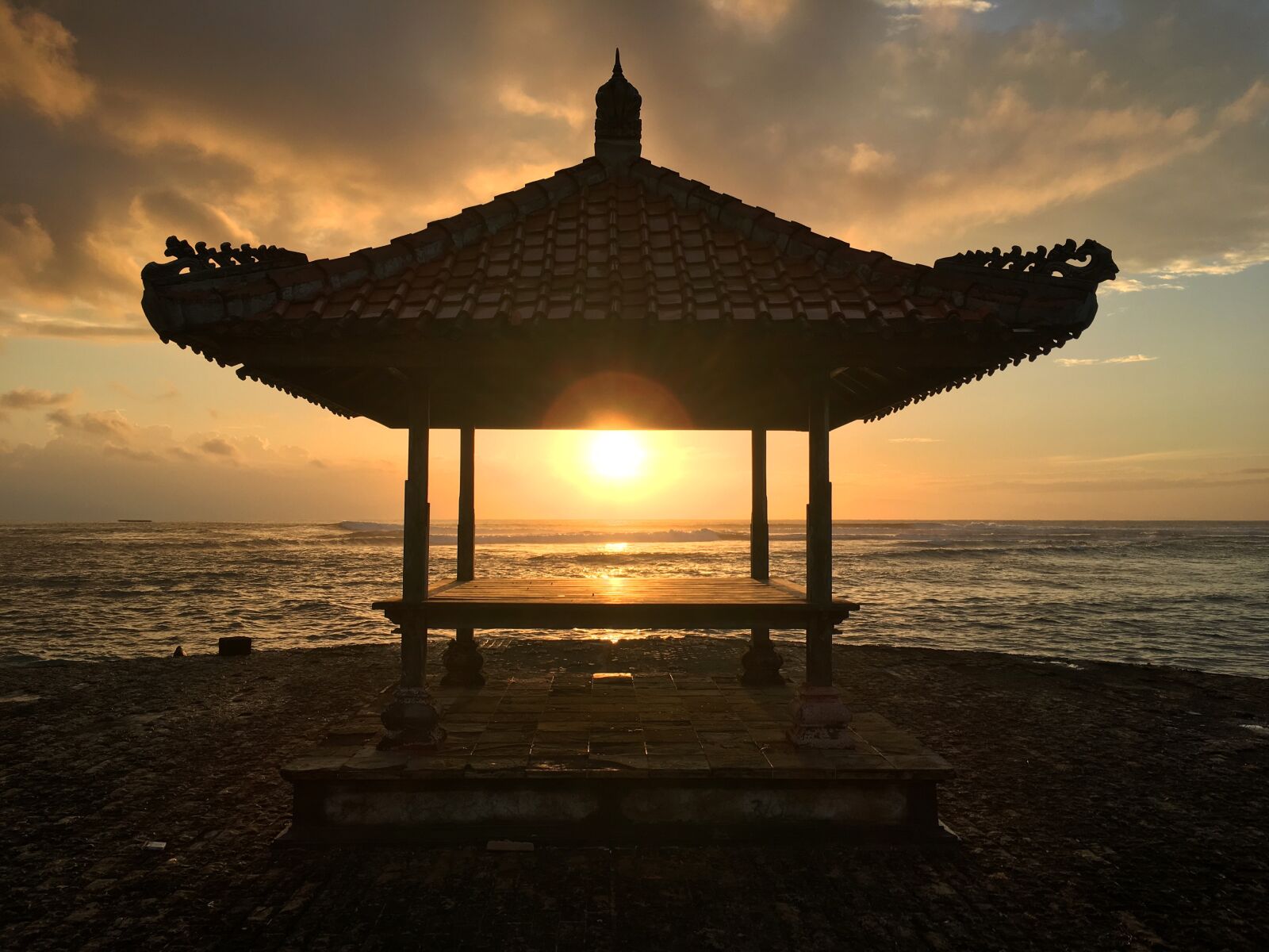 iPhone 6s Plus back camera 4.15mm f/2.2 sample photo. Bali, beach, early, morning photography