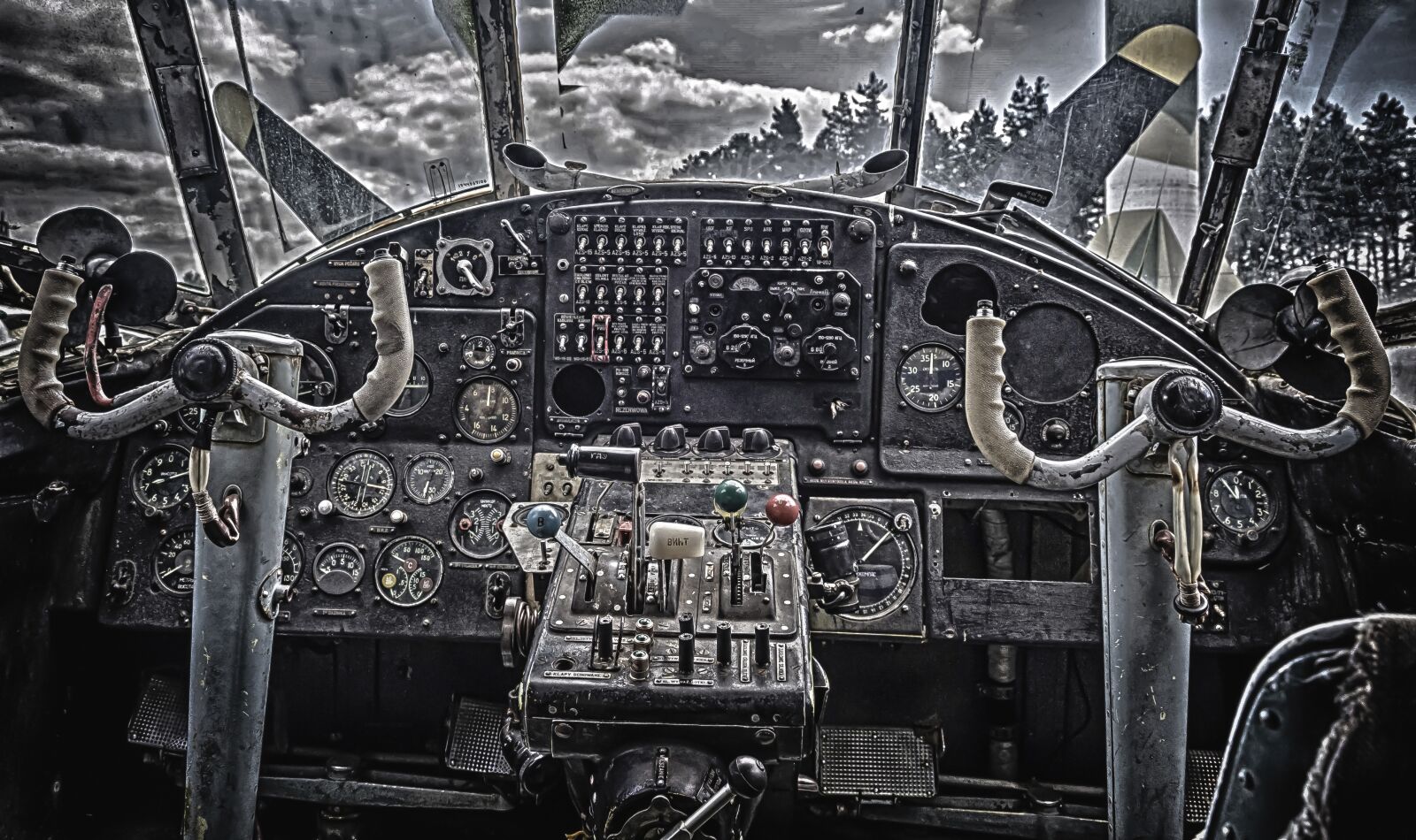 Nikon D5100 sample photo. Historical park, the plane photography
