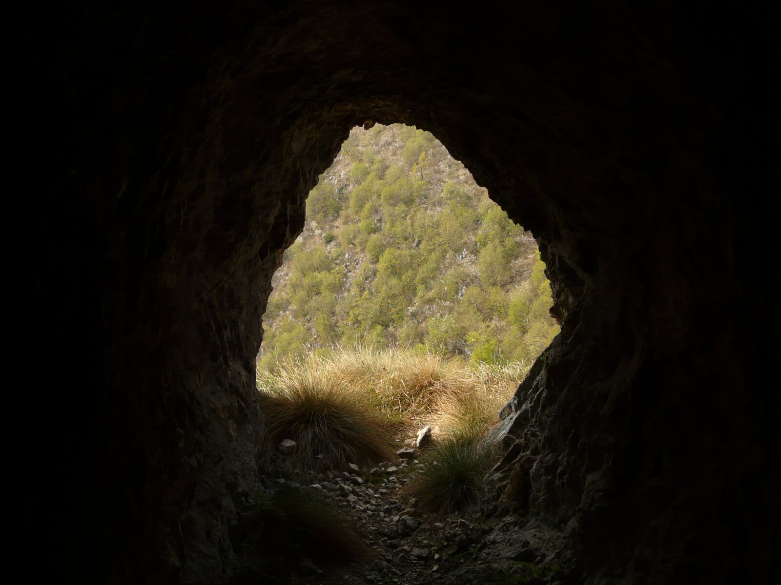 Panasonic DMC-FZ18 sample photo. Tunnel, cave, fortress photography
