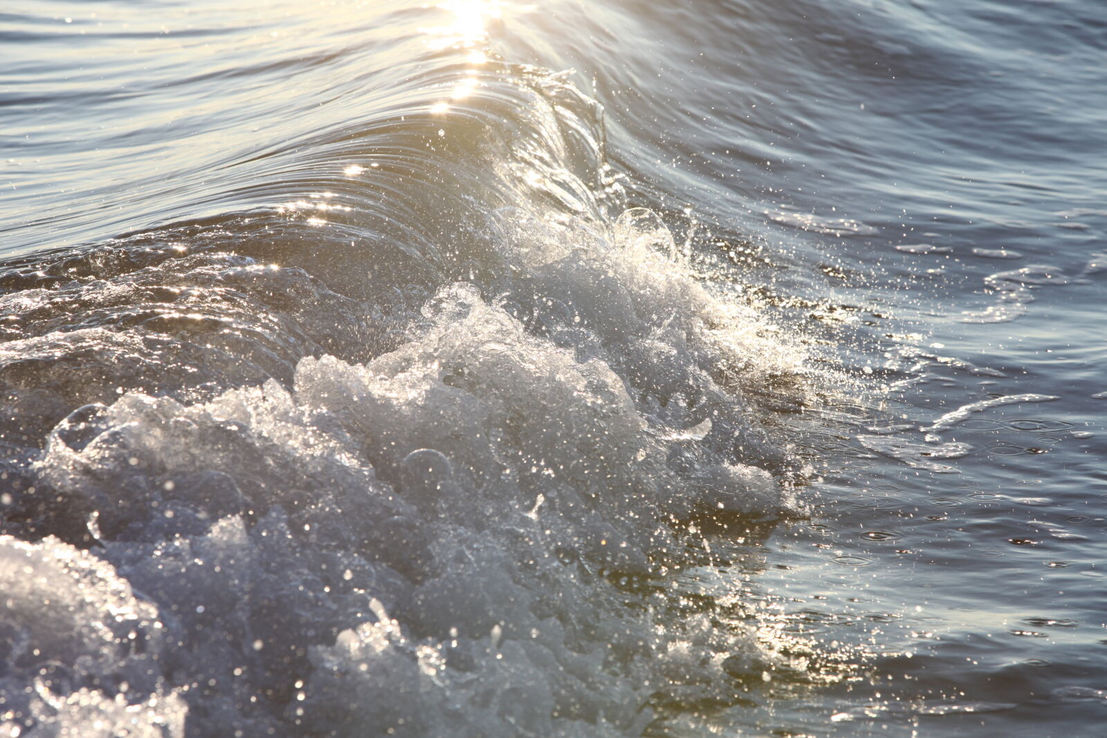 Canon EF 70-200mm F2.8L IS USM sample photo. Sea, waves photography