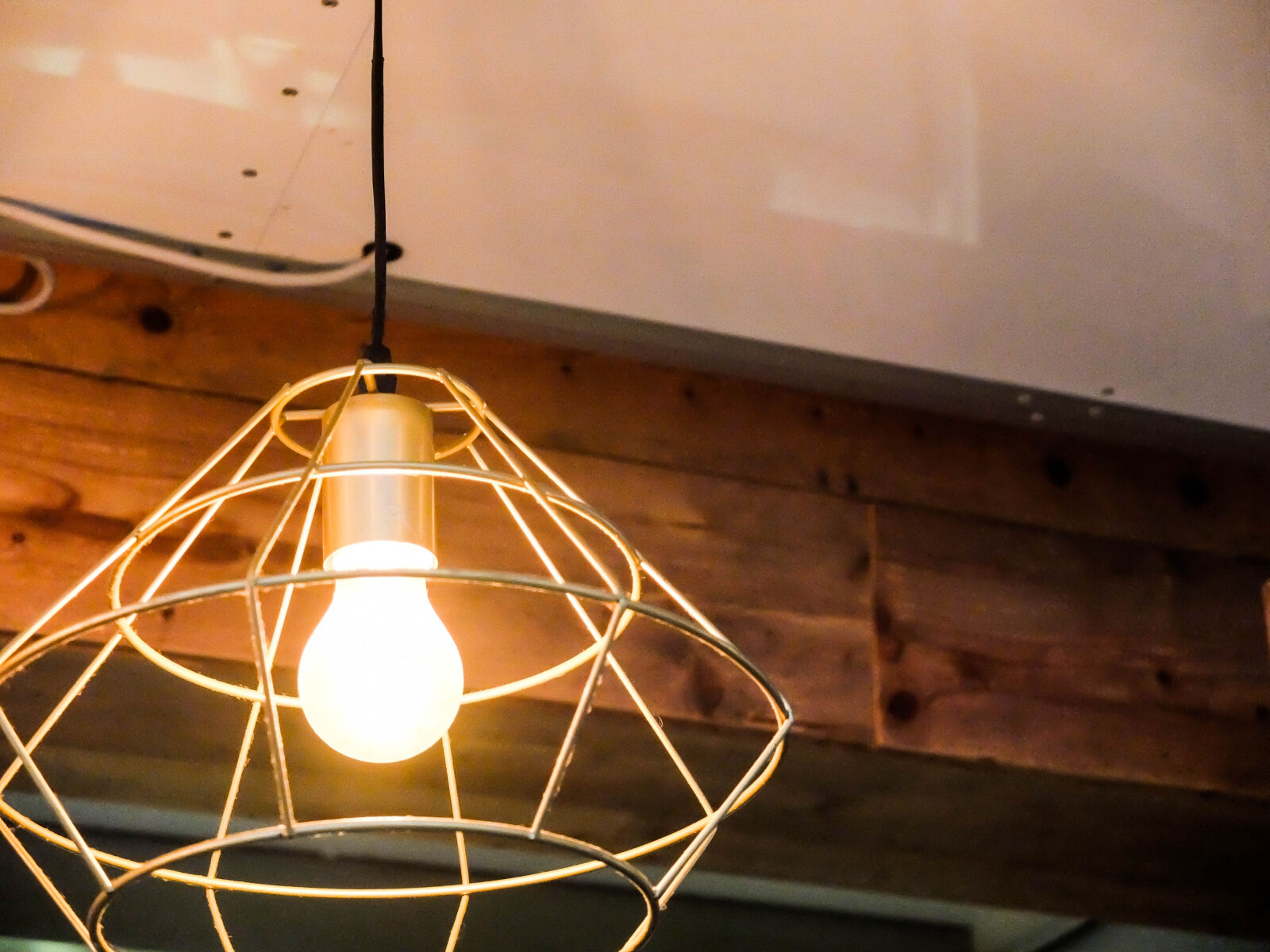 Fujifilm X30 sample photo. Geometric, lamp, light, minimal photography