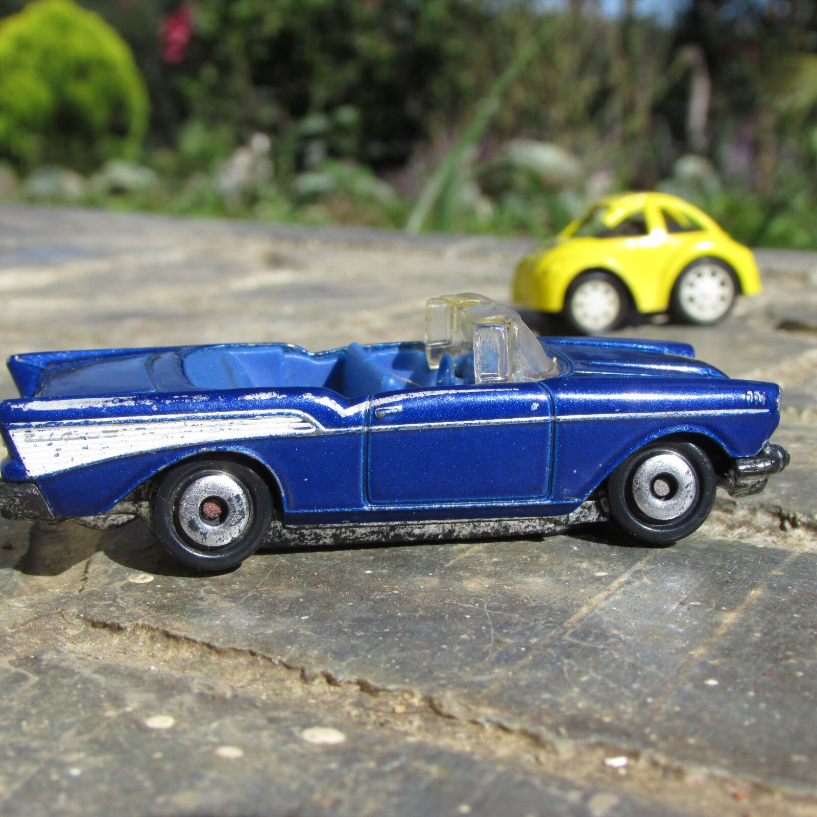 Canon PowerShot SX500 IS sample photo. Car, toy, fun photography