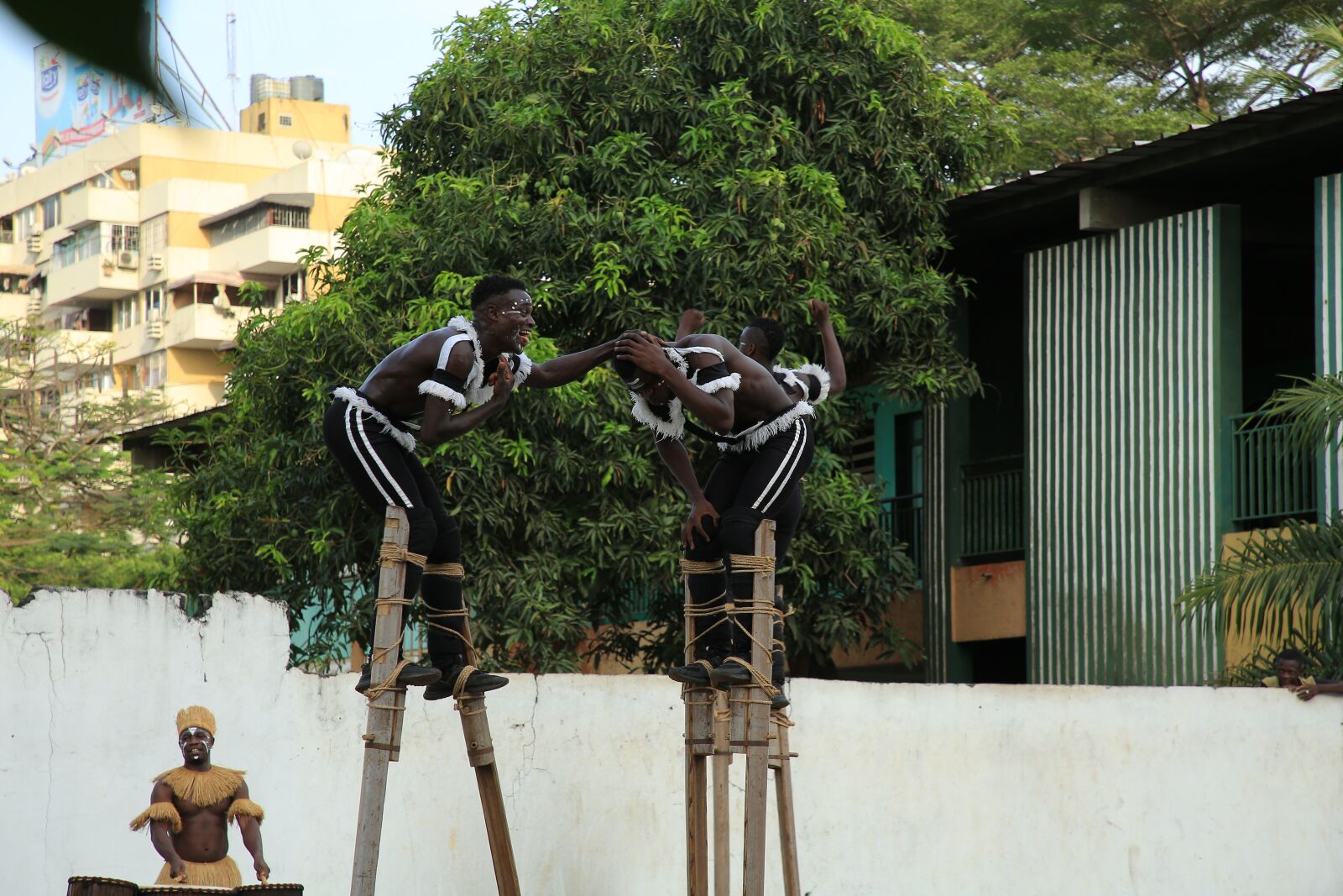 Canon EOS 5D Mark III + Canon EF 24-105mm F4L IS II USM sample photo. Masa, spectacle, abidjan photography