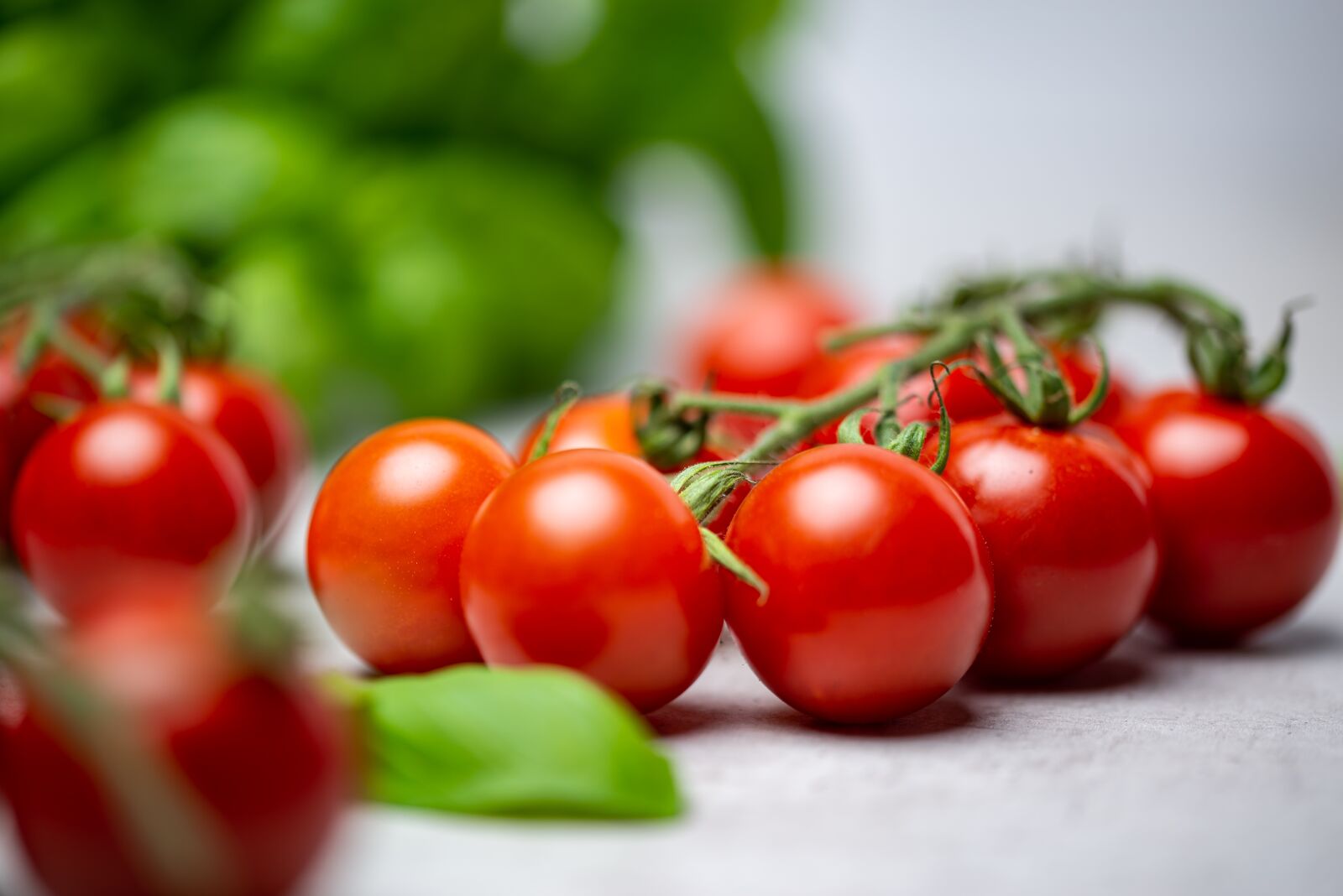 Nikon D610 sample photo. Tomato, basil, eat photography