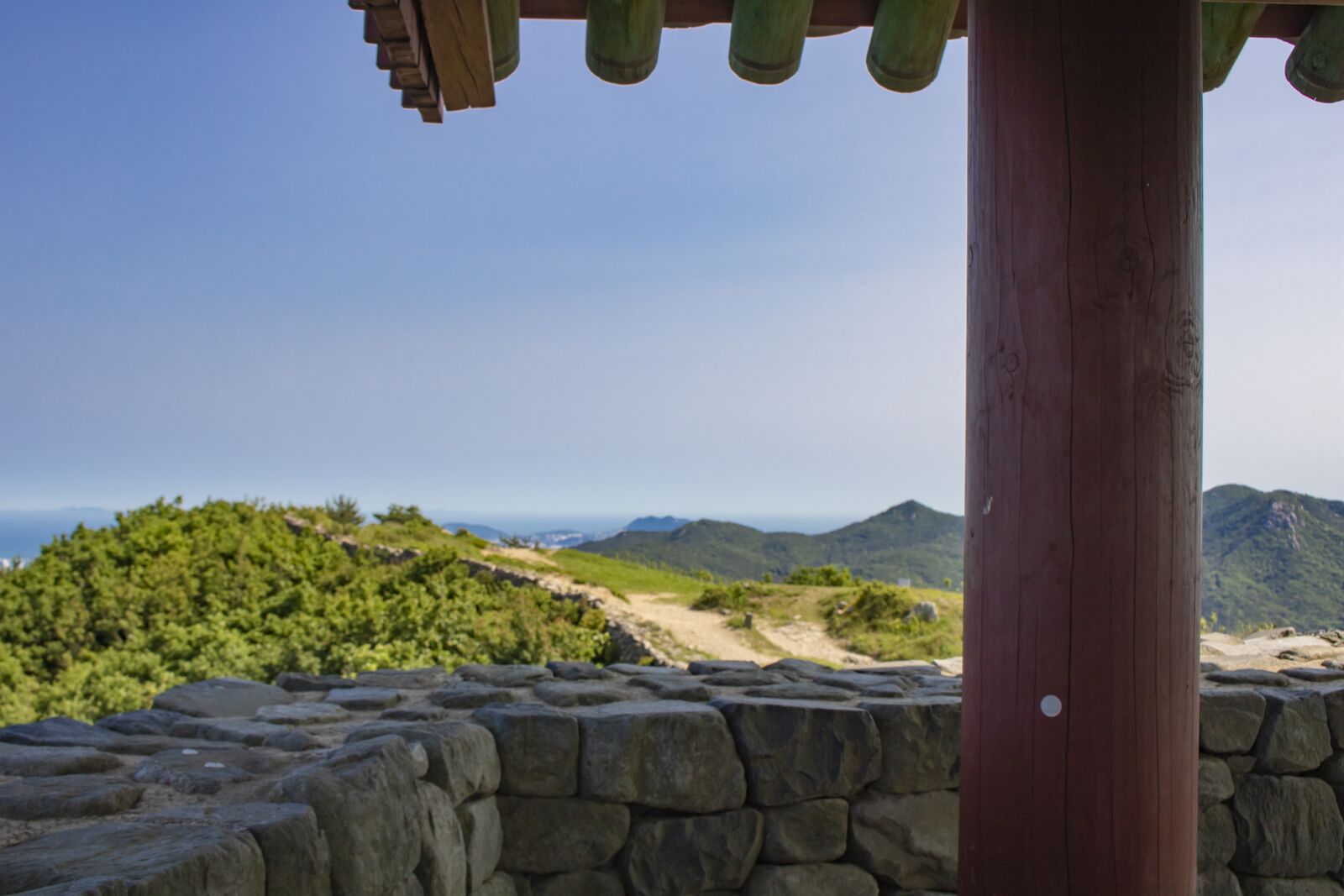 Canon EOS 750D (EOS Rebel T6i / EOS Kiss X8i) sample photo. Korea, busan, mountain photography
