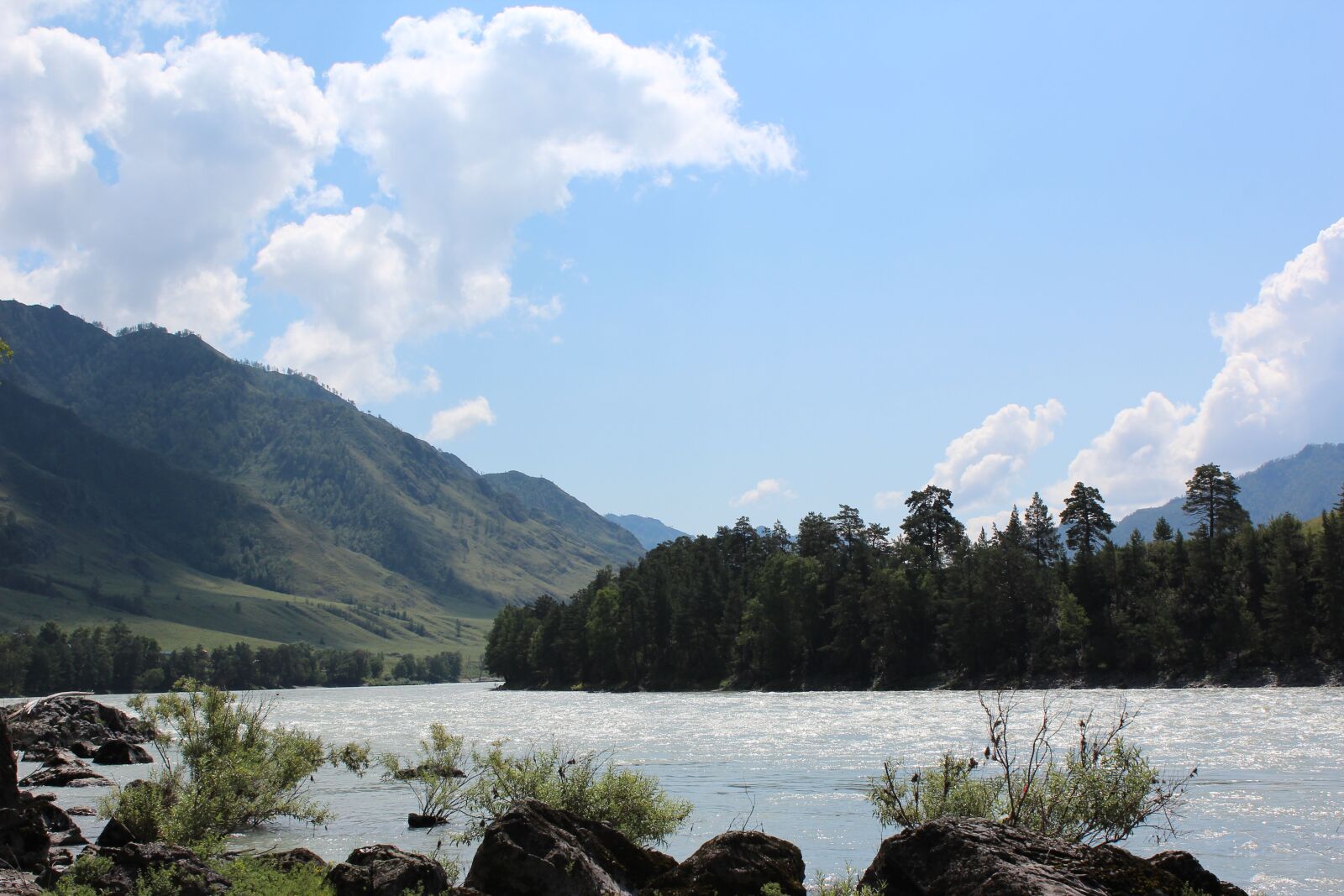 Canon EOS 600D (Rebel EOS T3i / EOS Kiss X5) sample photo. Mountains, river, mountain altai photography