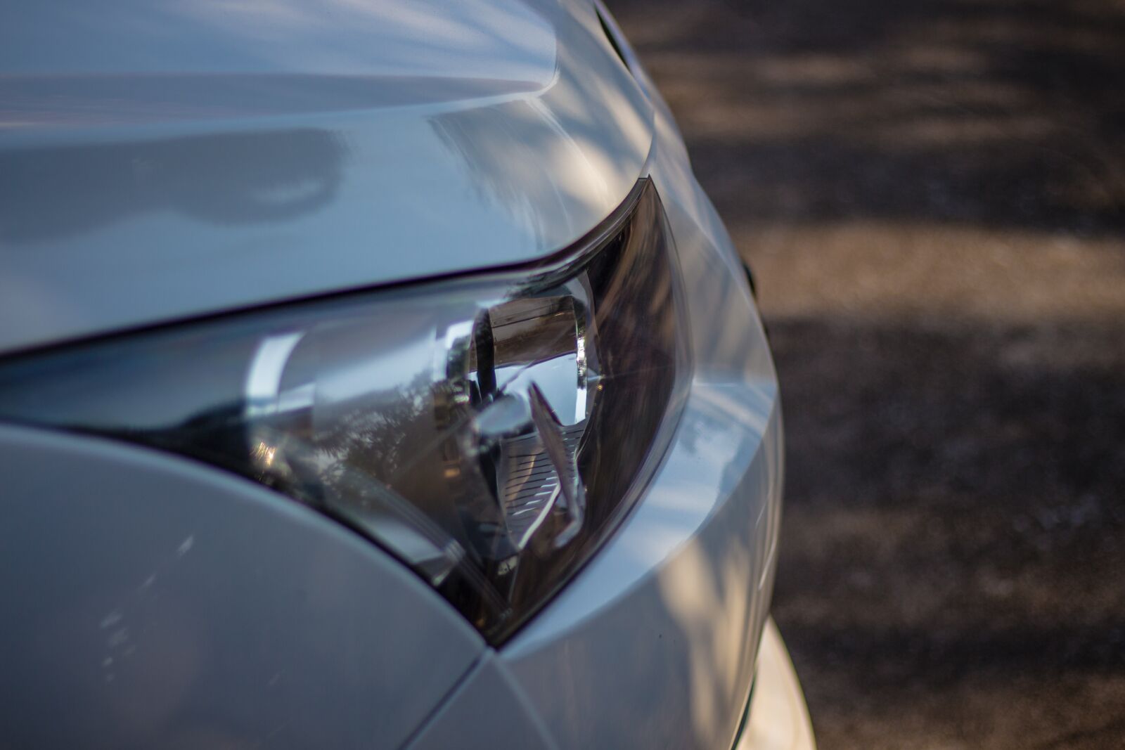 Canon EOS 700D (EOS Rebel T5i / EOS Kiss X7i) + Canon EF 50mm F1.8 STM sample photo. Vehicle, chevrolet cruze, chevrolet photography