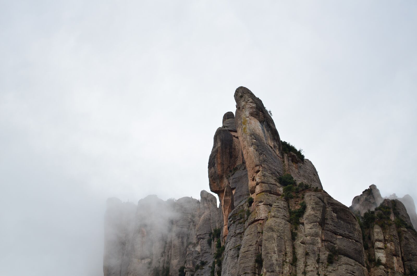 Nikon D5100 sample photo. Fog, montserrat, nice photography