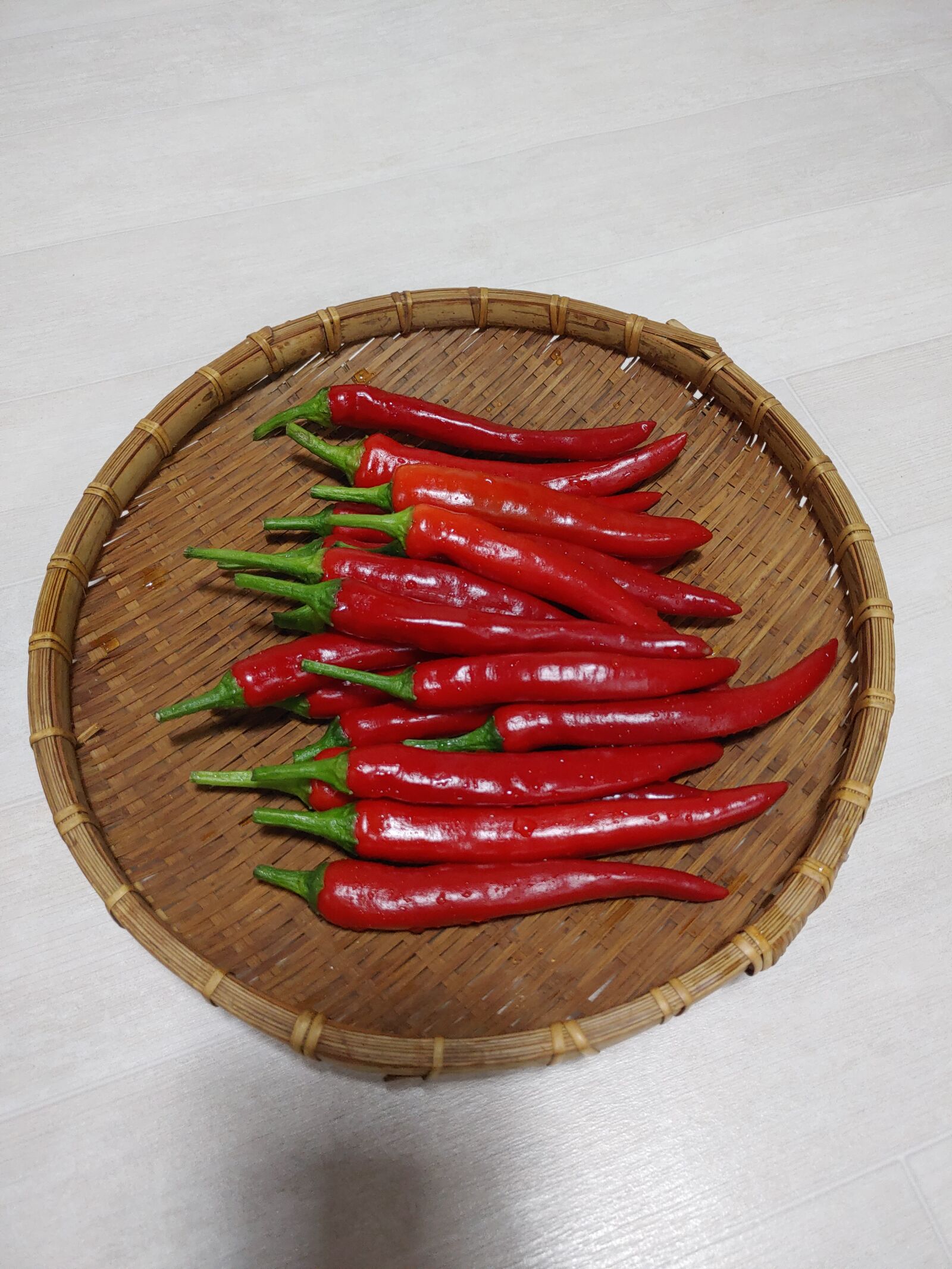 LG LM-V510N sample photo. Pepper, chili, red photography