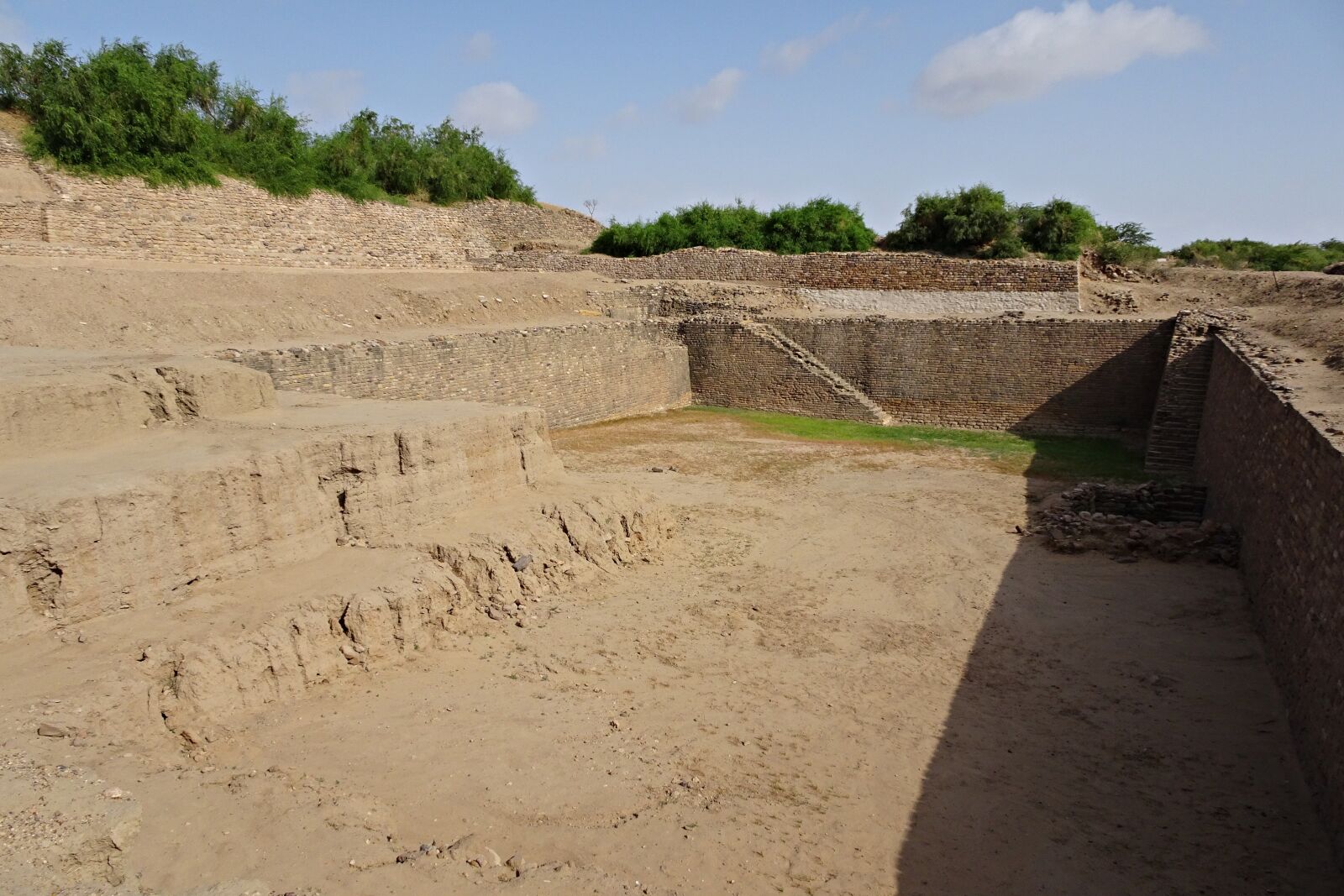 Sony Cyber-shot DSC-HX90V sample photo. Dholavira, archaeological site, excavation photography
